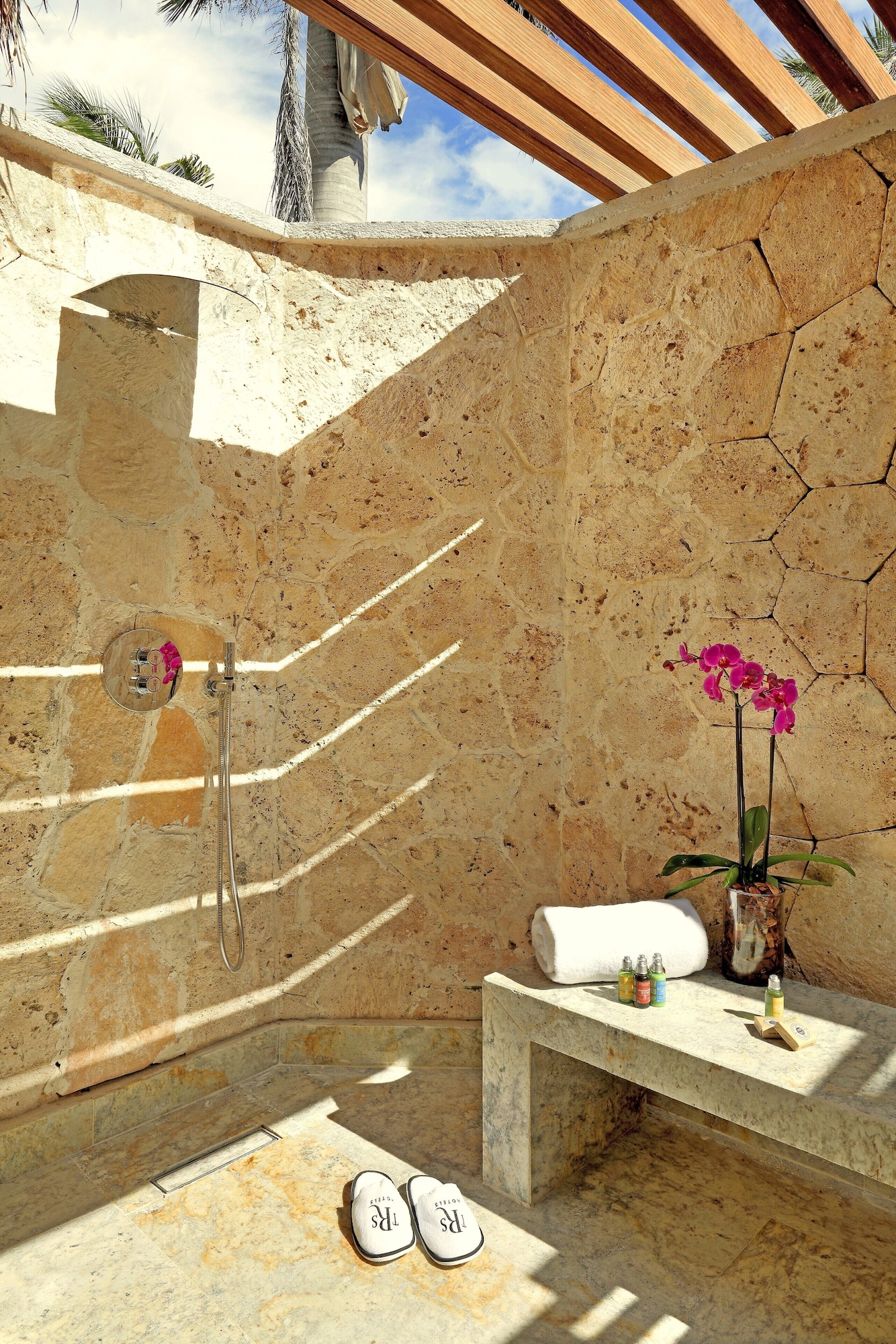 湖边小屋（Romance）