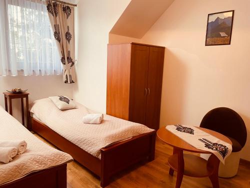 小型双人或双床房