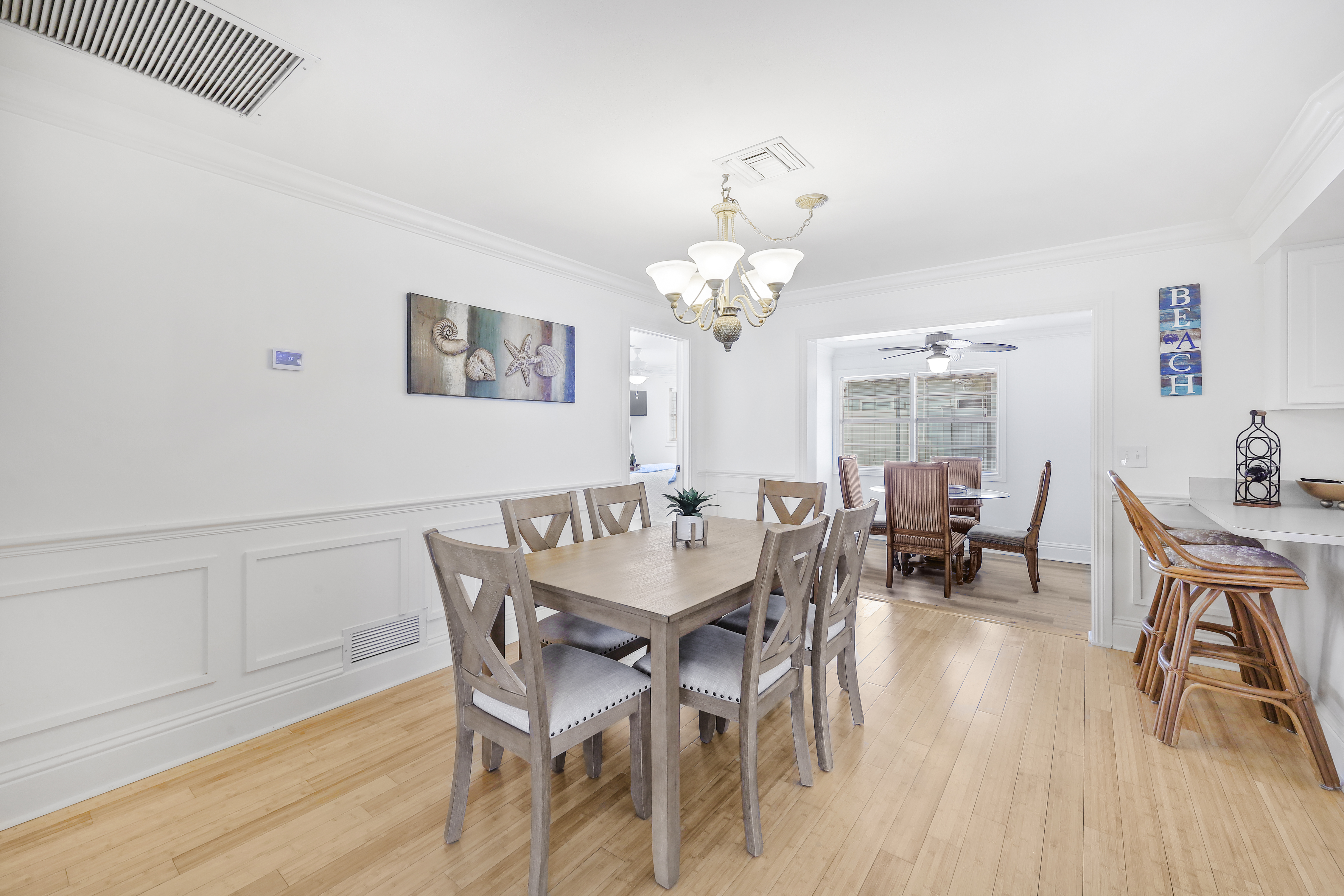 带户外厨房和游戏区的热带绿洲-舒适宜人