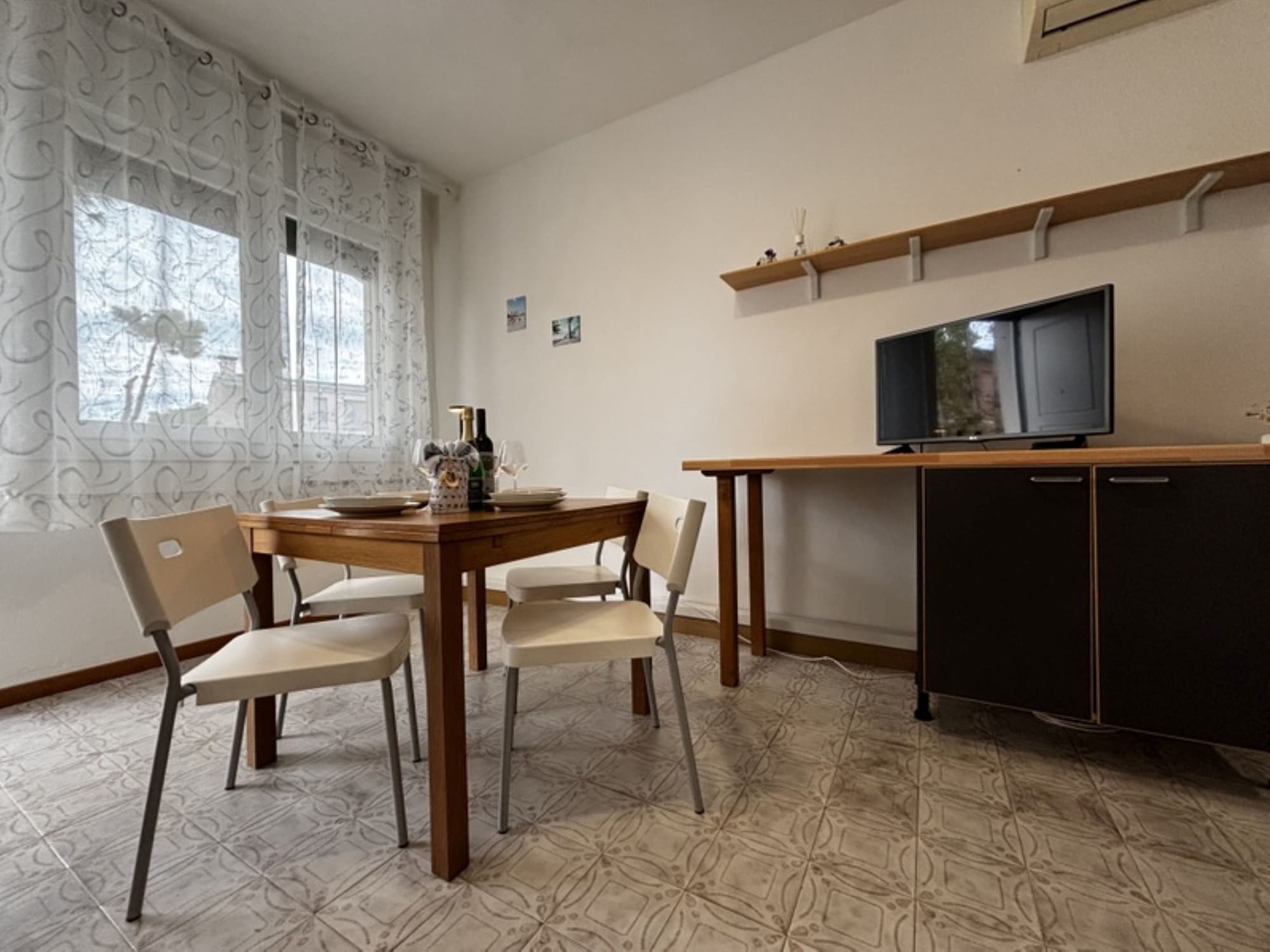 带阳台的花园景两卧室公寓