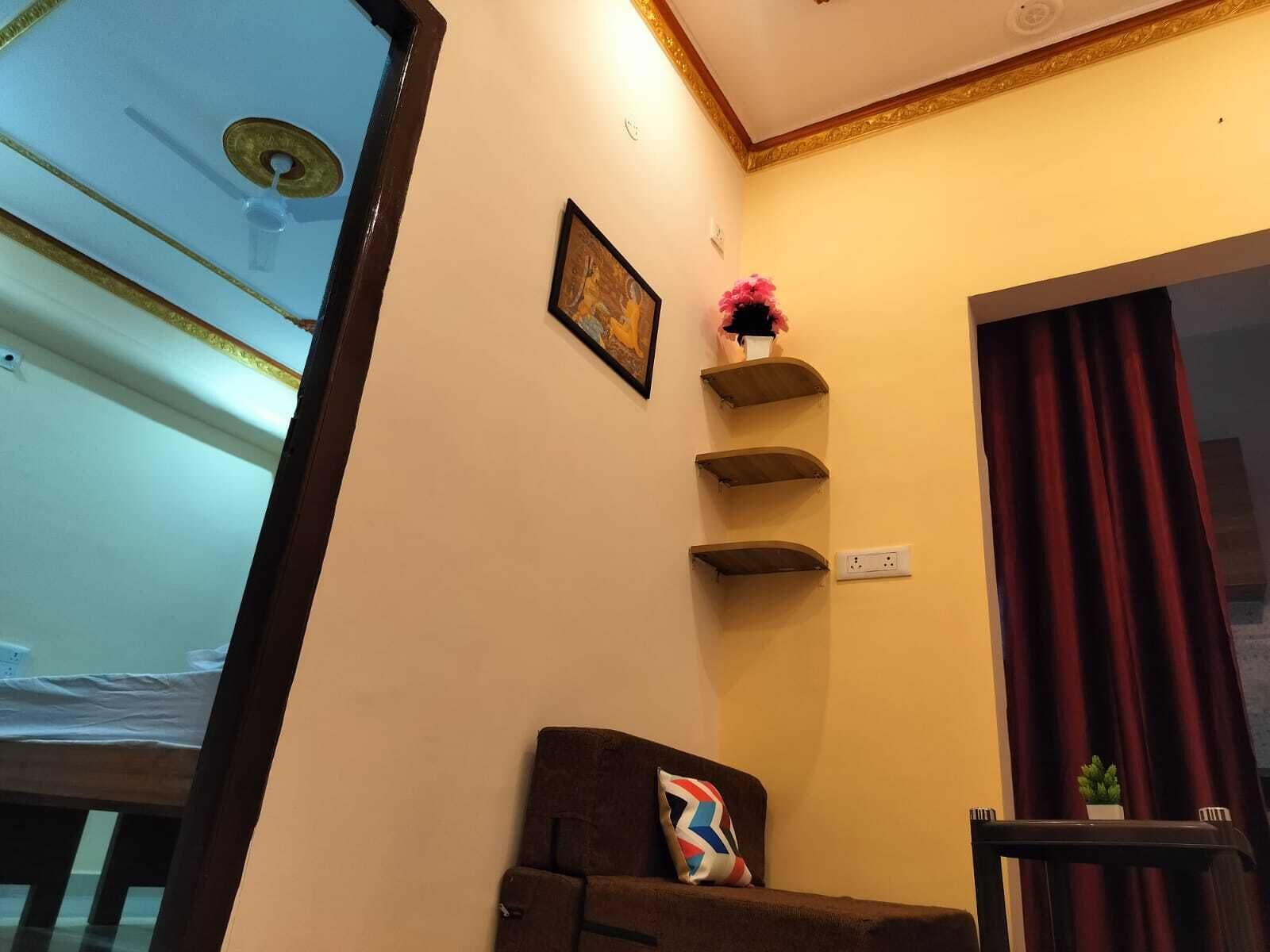 奢华公寓， 多张床， 阳台， 城市景观