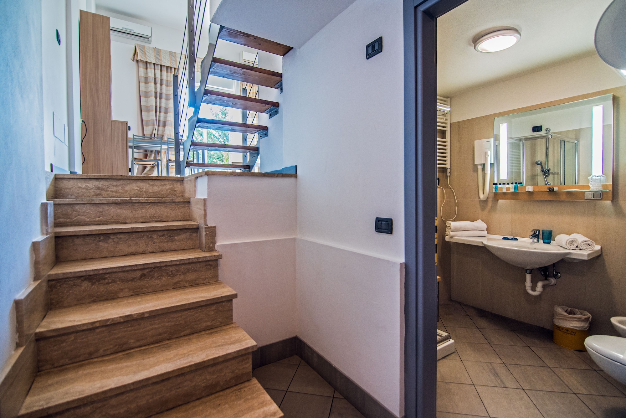 高级双人或双床房，不可取消