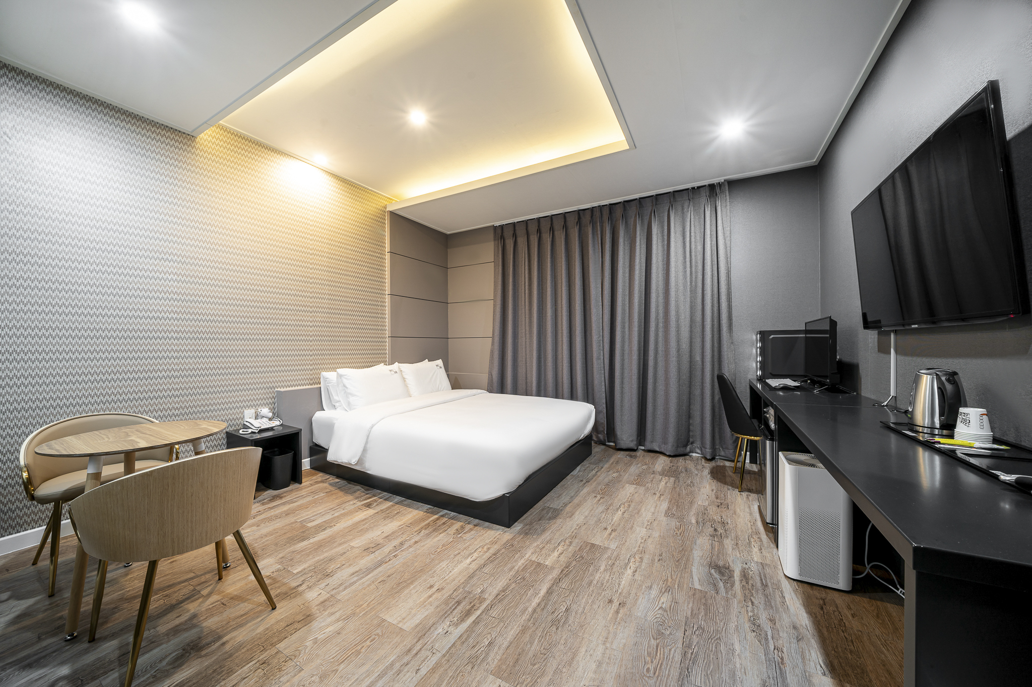 豪華雙人房 （免費netflix觀看）