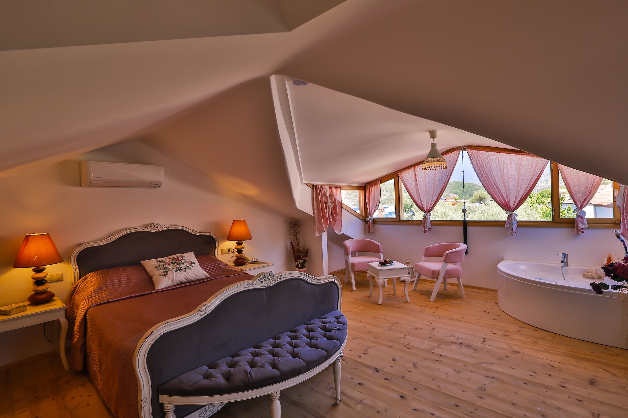 带海景的双人房-阁楼