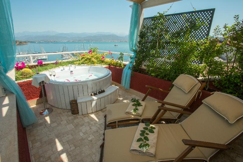 海景豪华套房（带按摩浴缸）