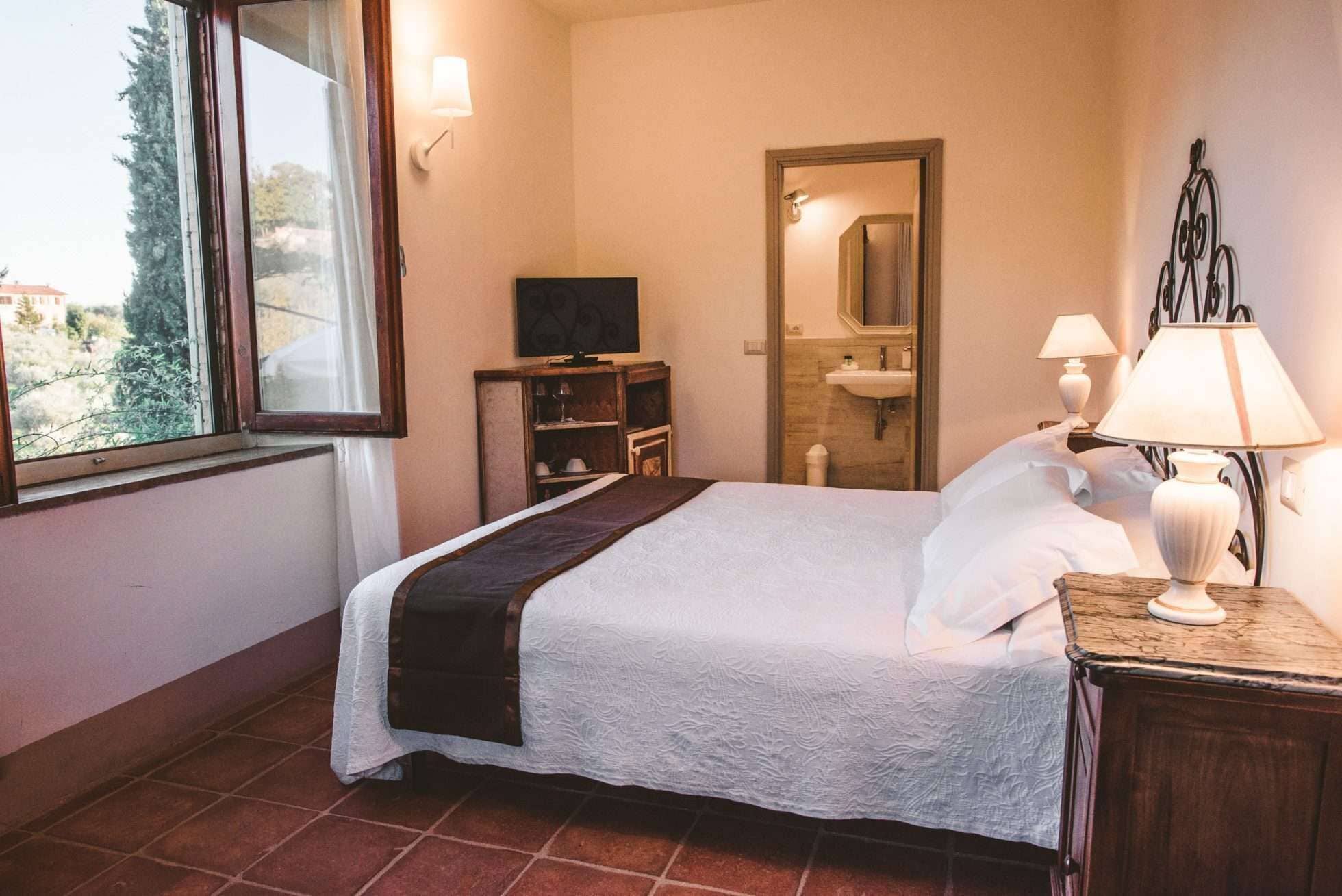 双人房， 1 间卧室， 底层