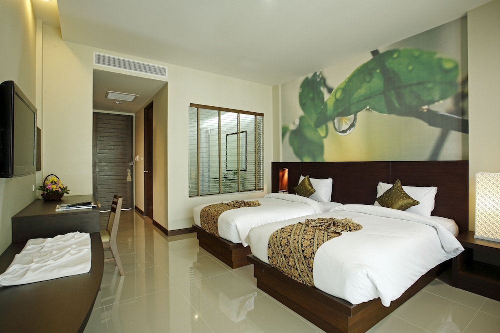 豪華泳池通道樓梯房