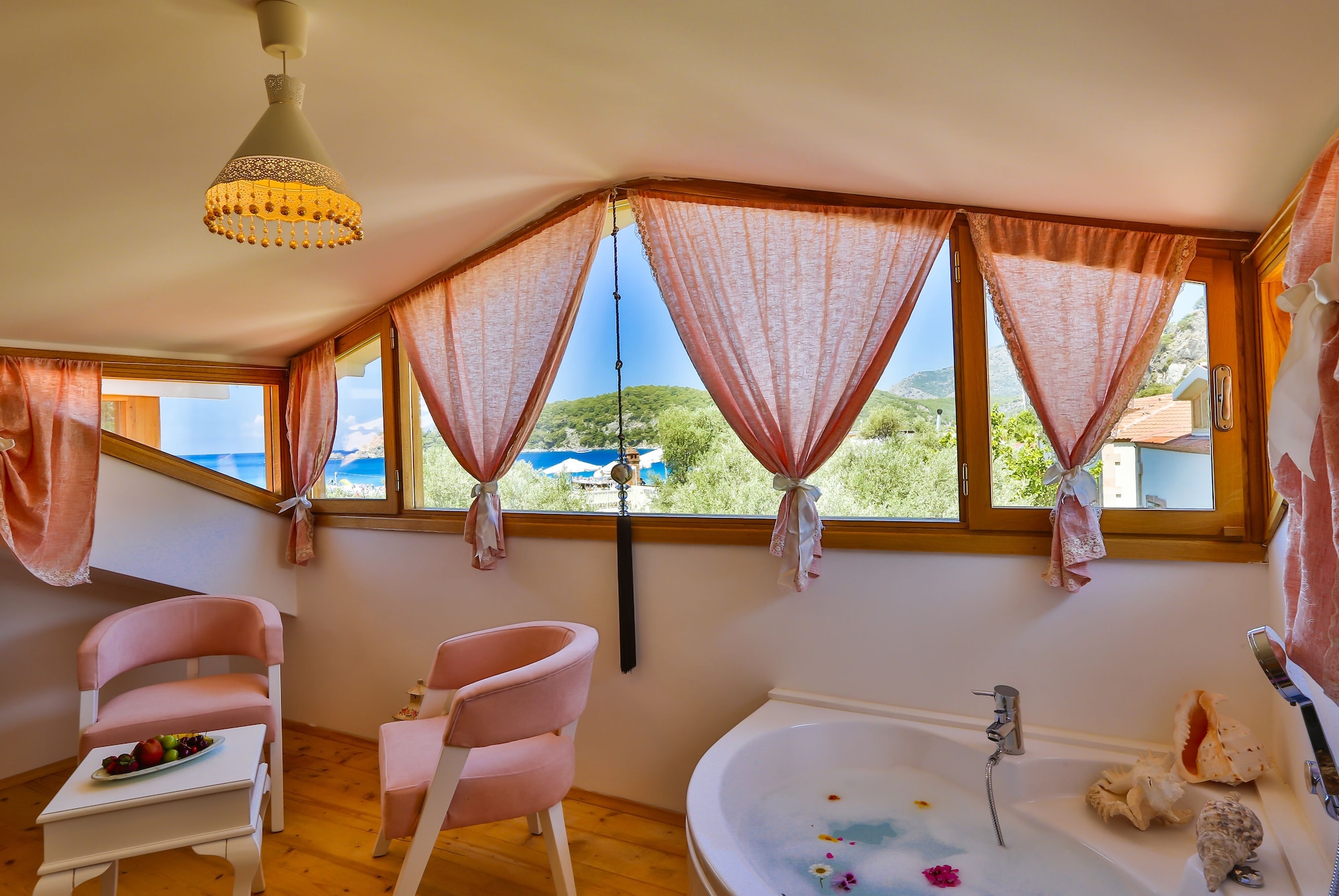 带海景的双人房-阁楼