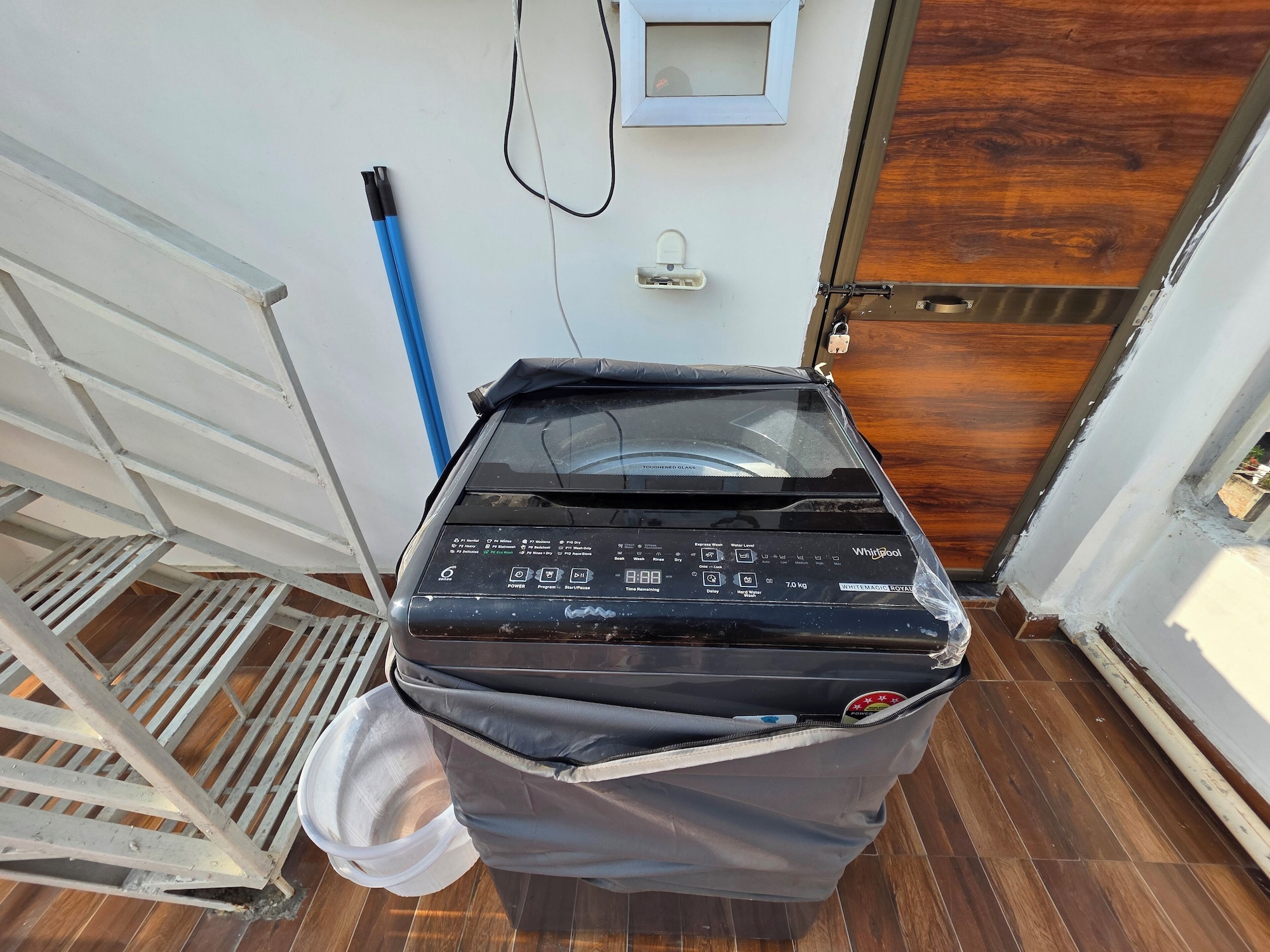 奢华公寓， 多张床， 阳台， 城市景观