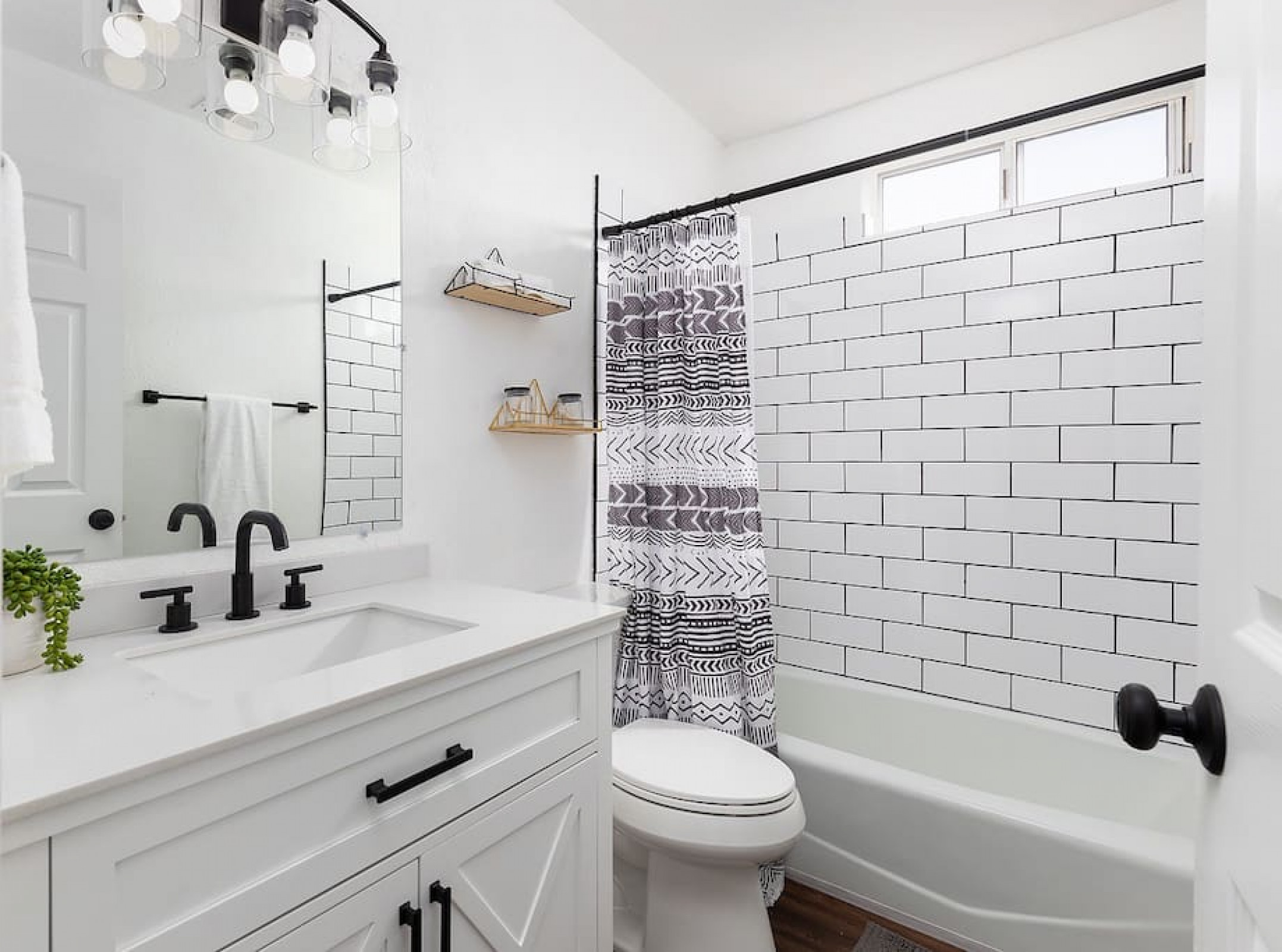 Magical Mountain Views And Cozy Gatherings-Enchanting Retreat