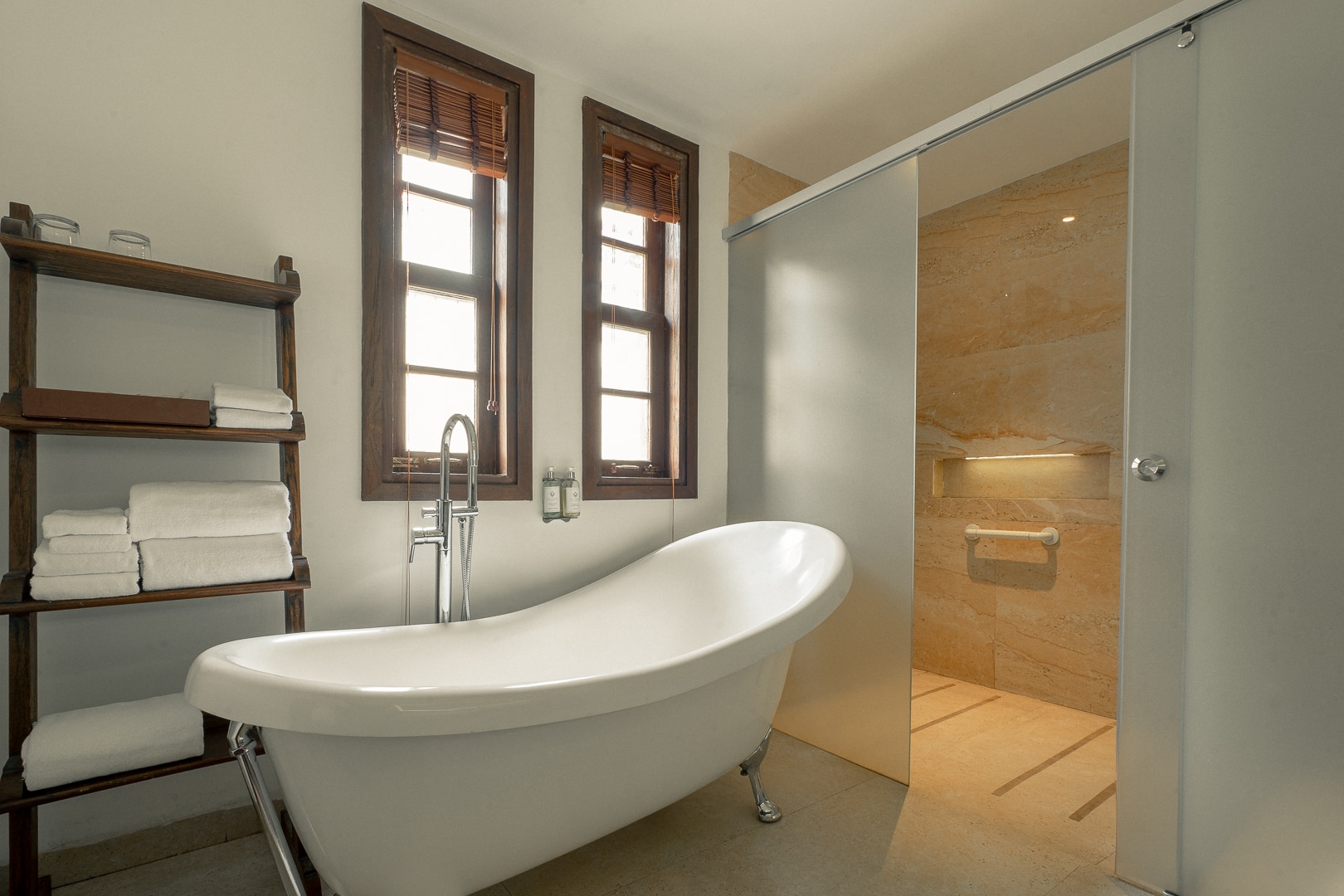 尼拉库林吉套房