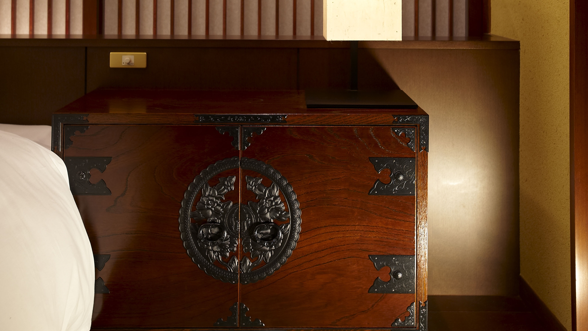 奢华套房和洋式双床房，山脉及河景无烟房（带温泉风吕的全景套房，112平方米）