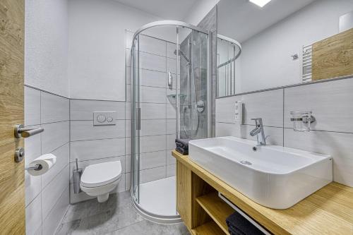 带阳台的三人房