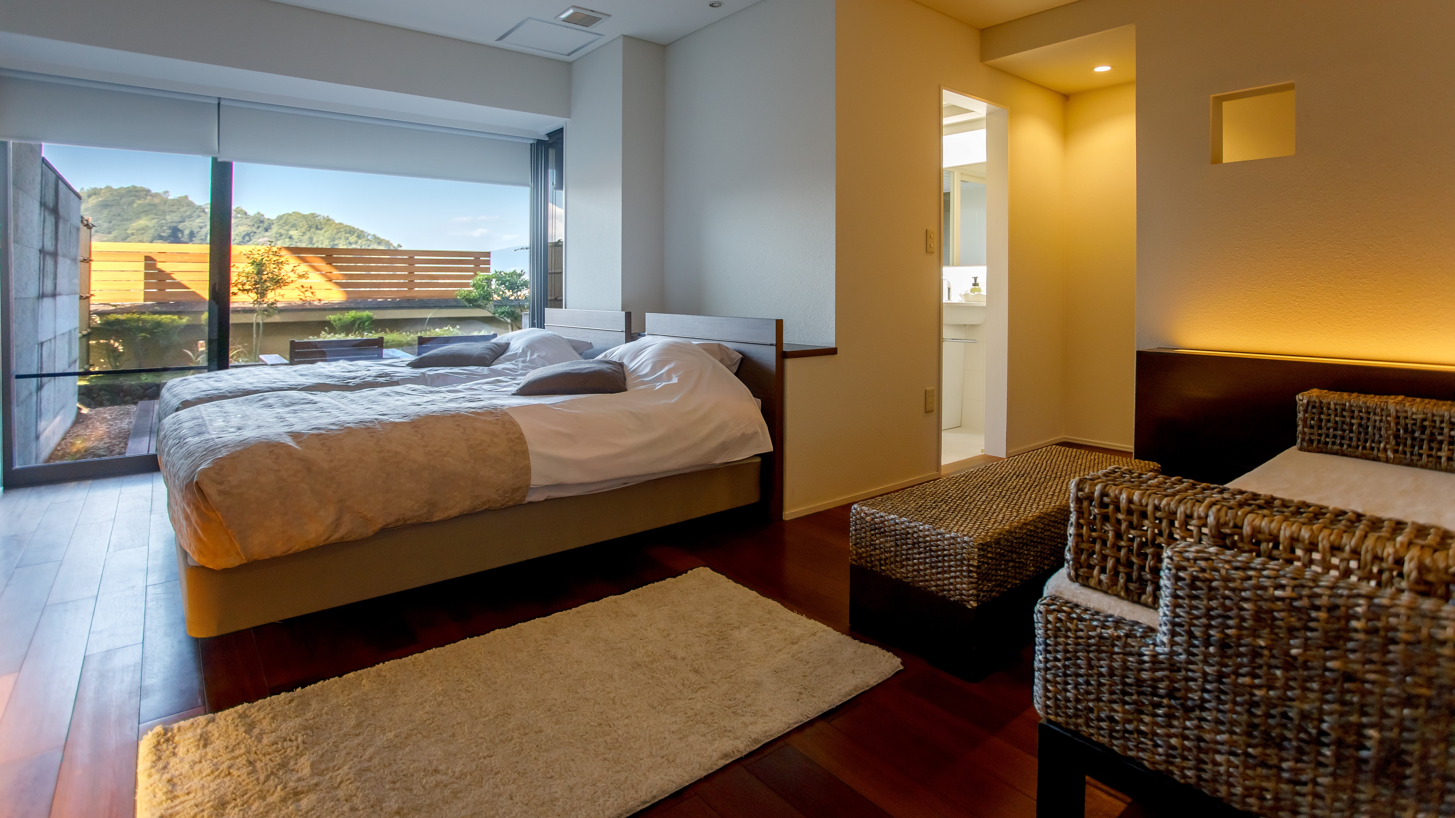 豪华双床房，山景，河景，禁烟