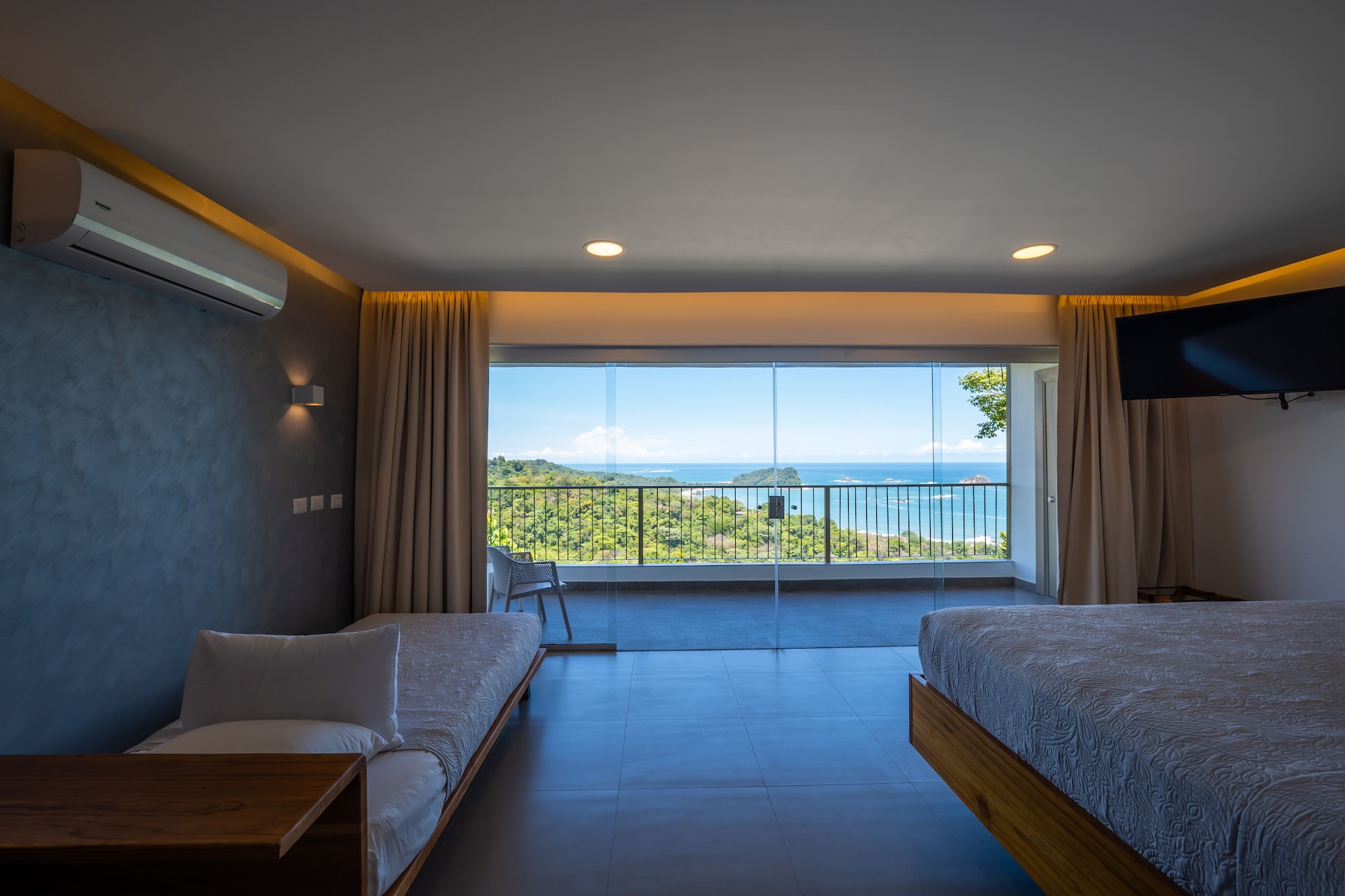 标准日出海景房