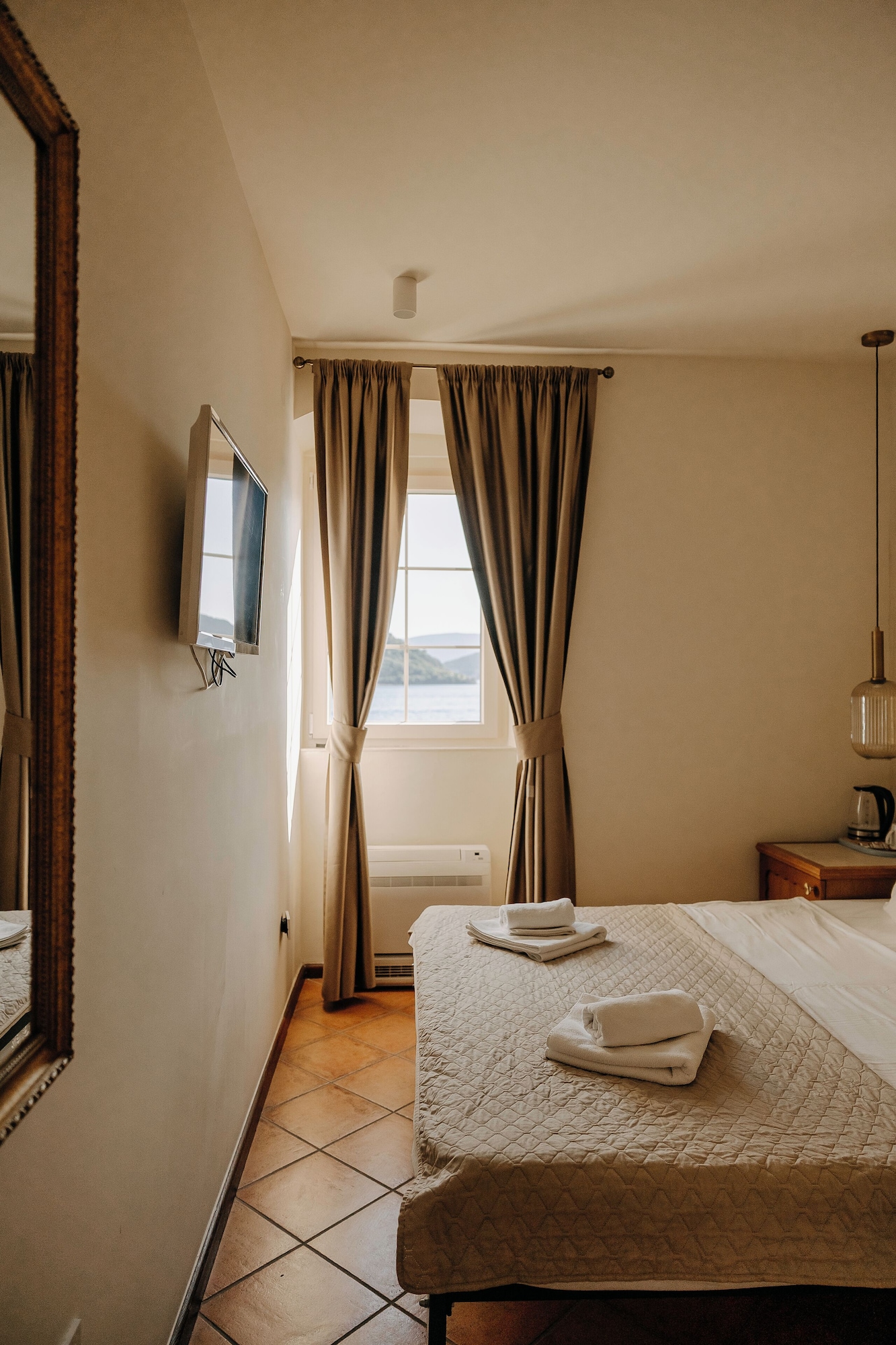 海景标准双人床房