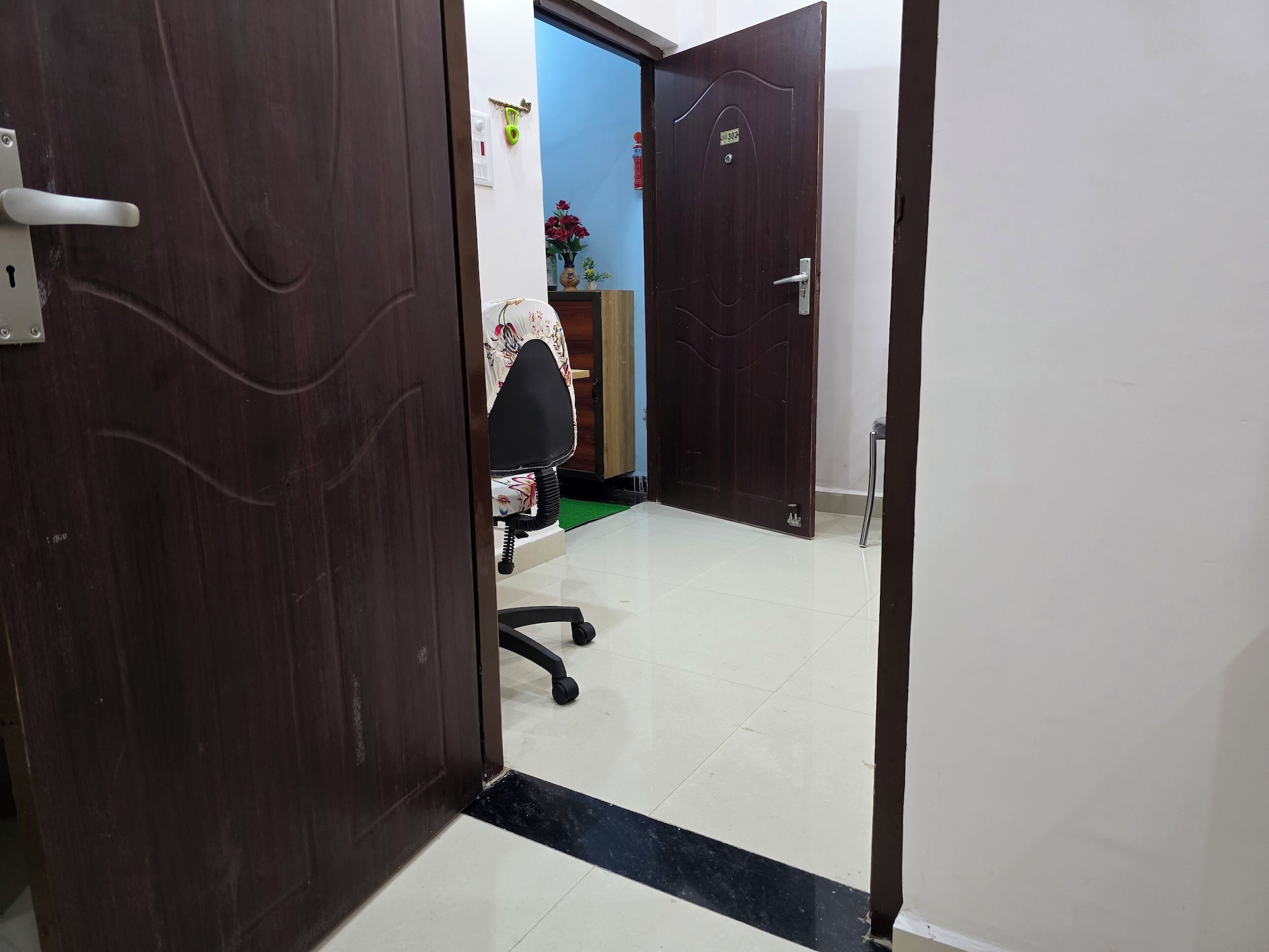 奢华公寓， 多张床， 阳台， 城市景观