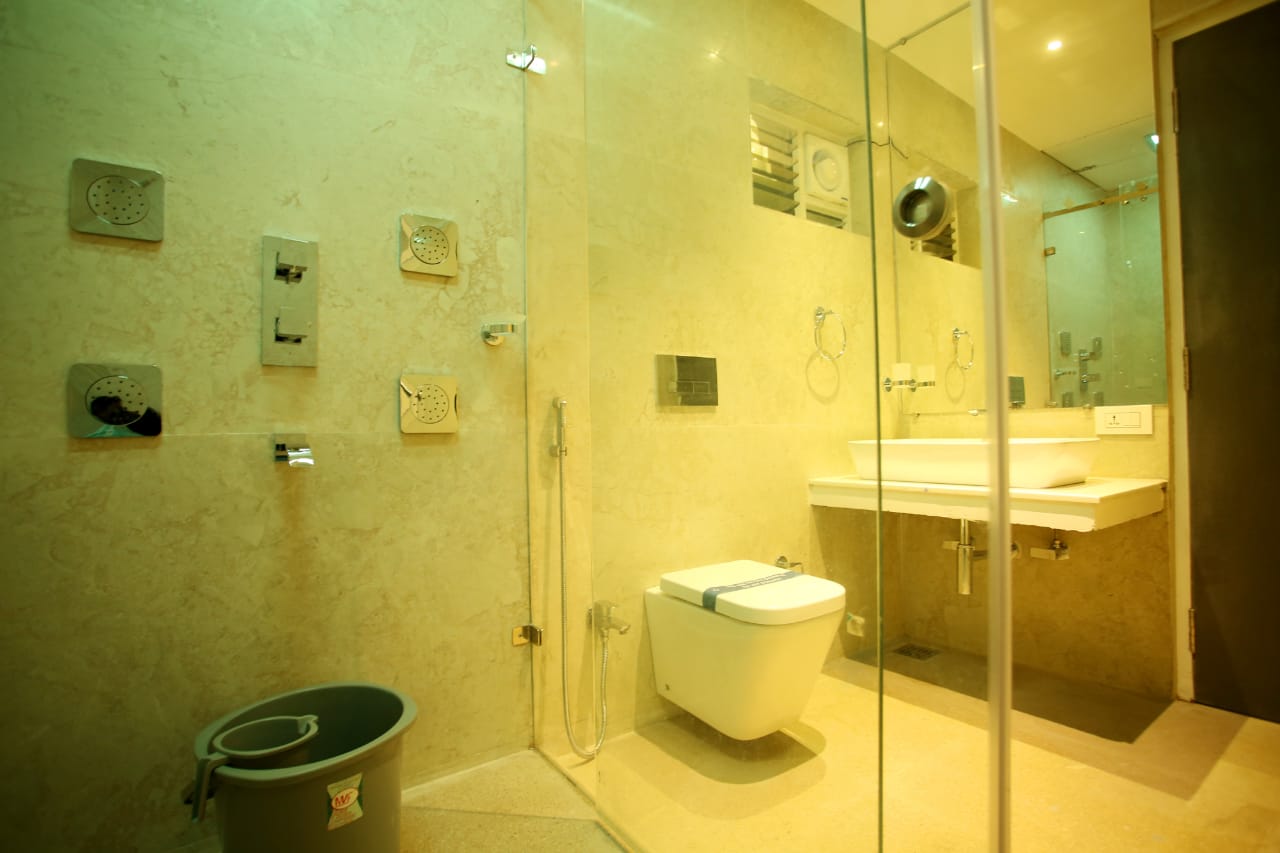 套房带阳台和空调