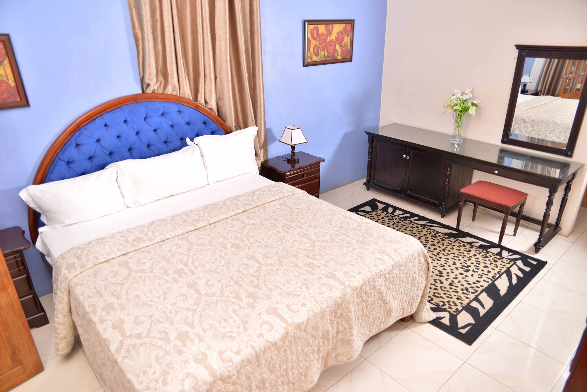 海景标准单人特大床间