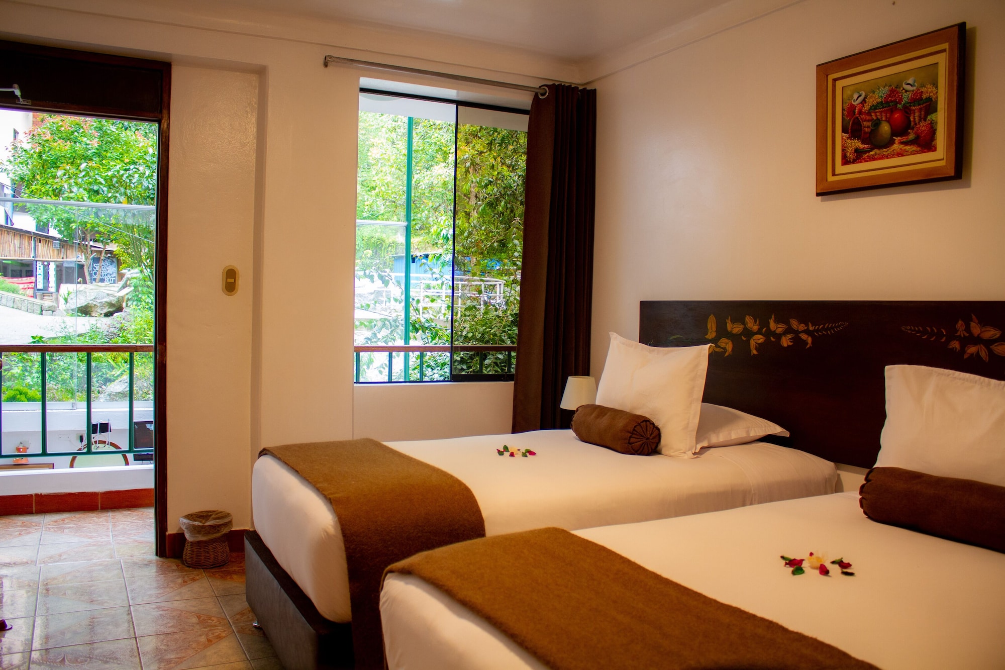 高级双人房， 2 张单人床