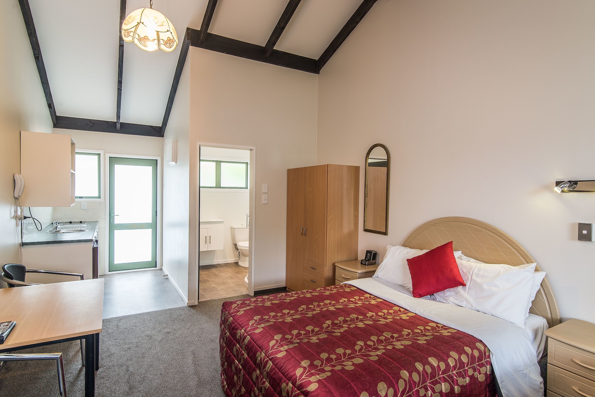 两卧室别墅（带厨房）