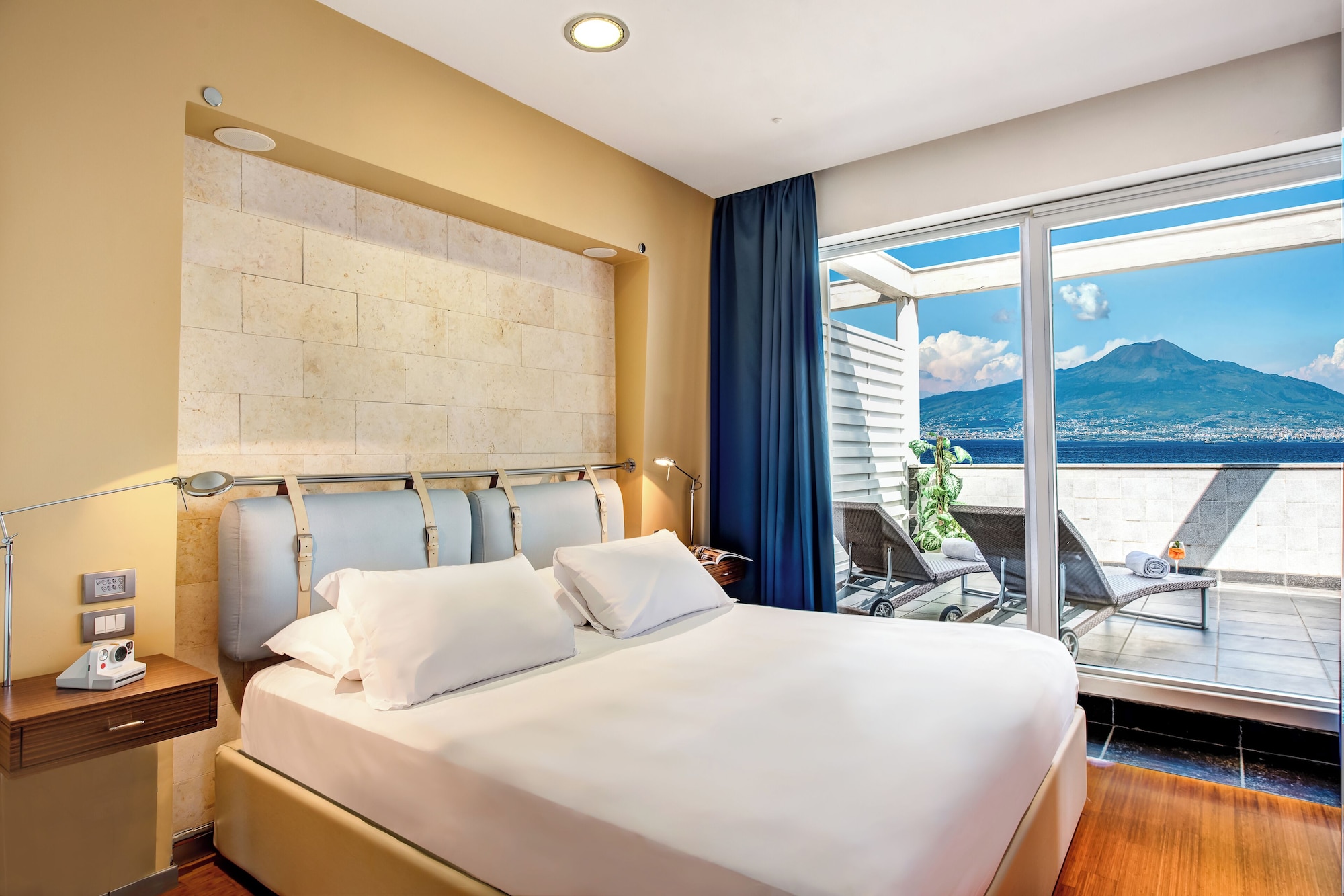 全景套房， 露台， 海景