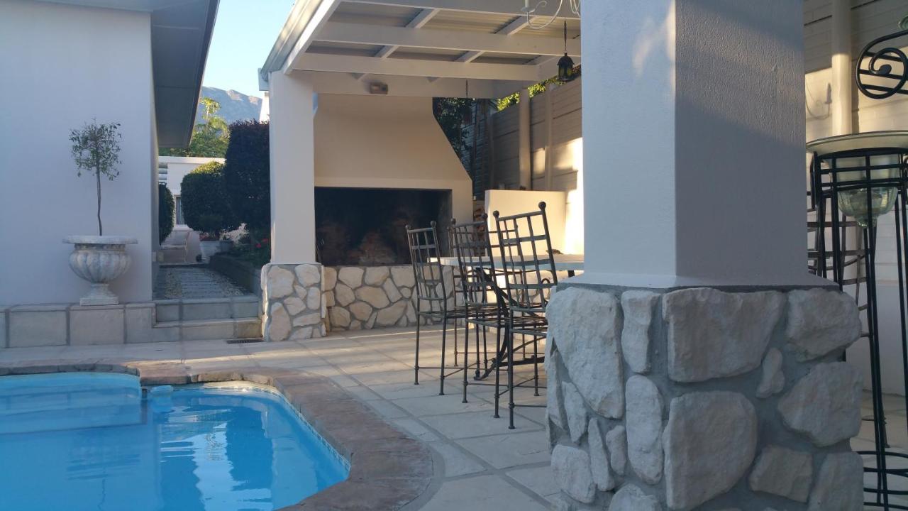 标准双人房（1 张双人床）， 1 张双人床， 私人浴室