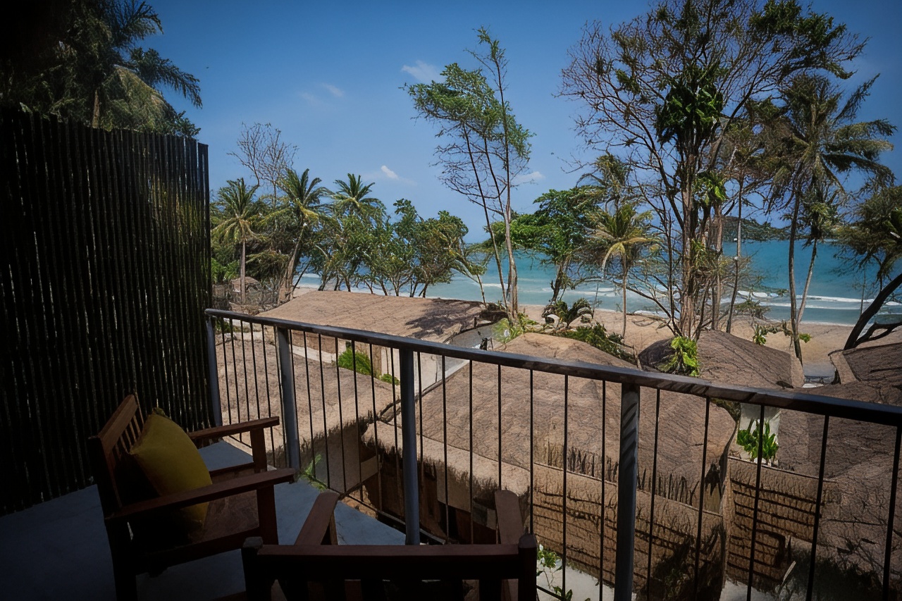 带阳台和海景的豪华双人房