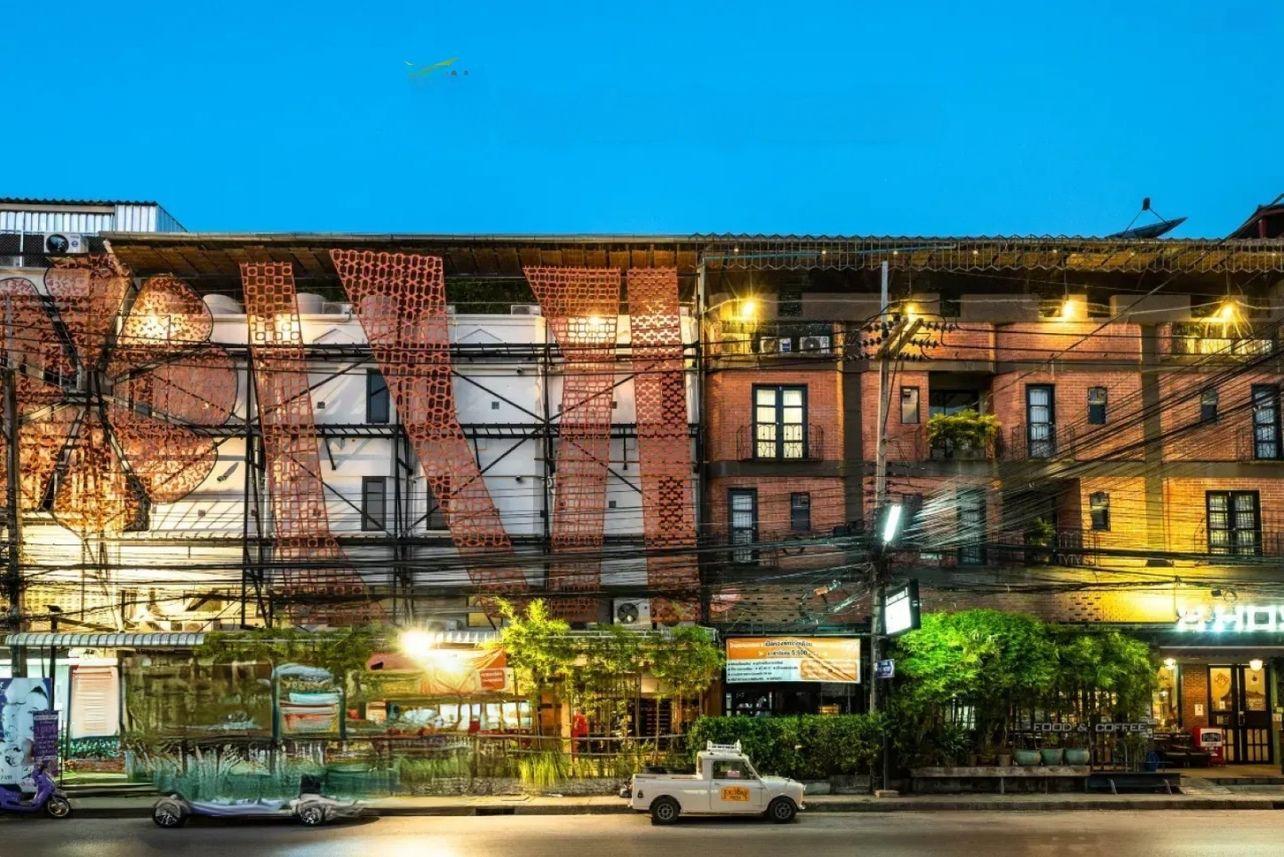 家庭房含4张单人床与共用浴室