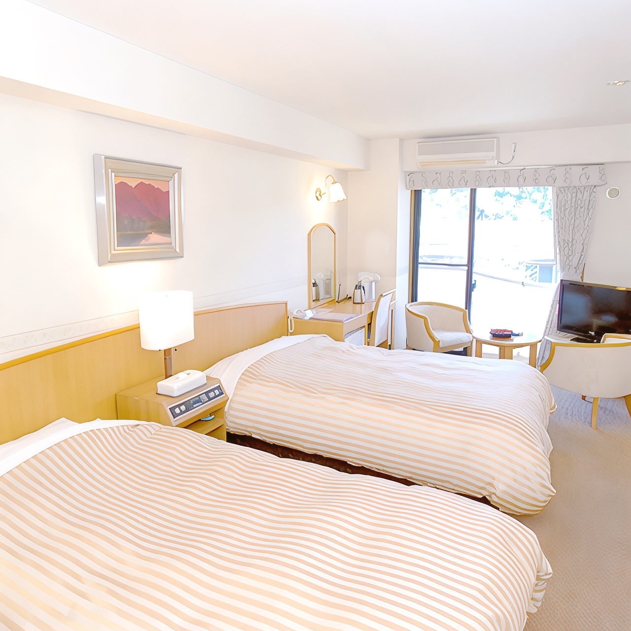 Standard Twin Room, Non-Smoking((W Bed+s Bed)Maximum Capacity)