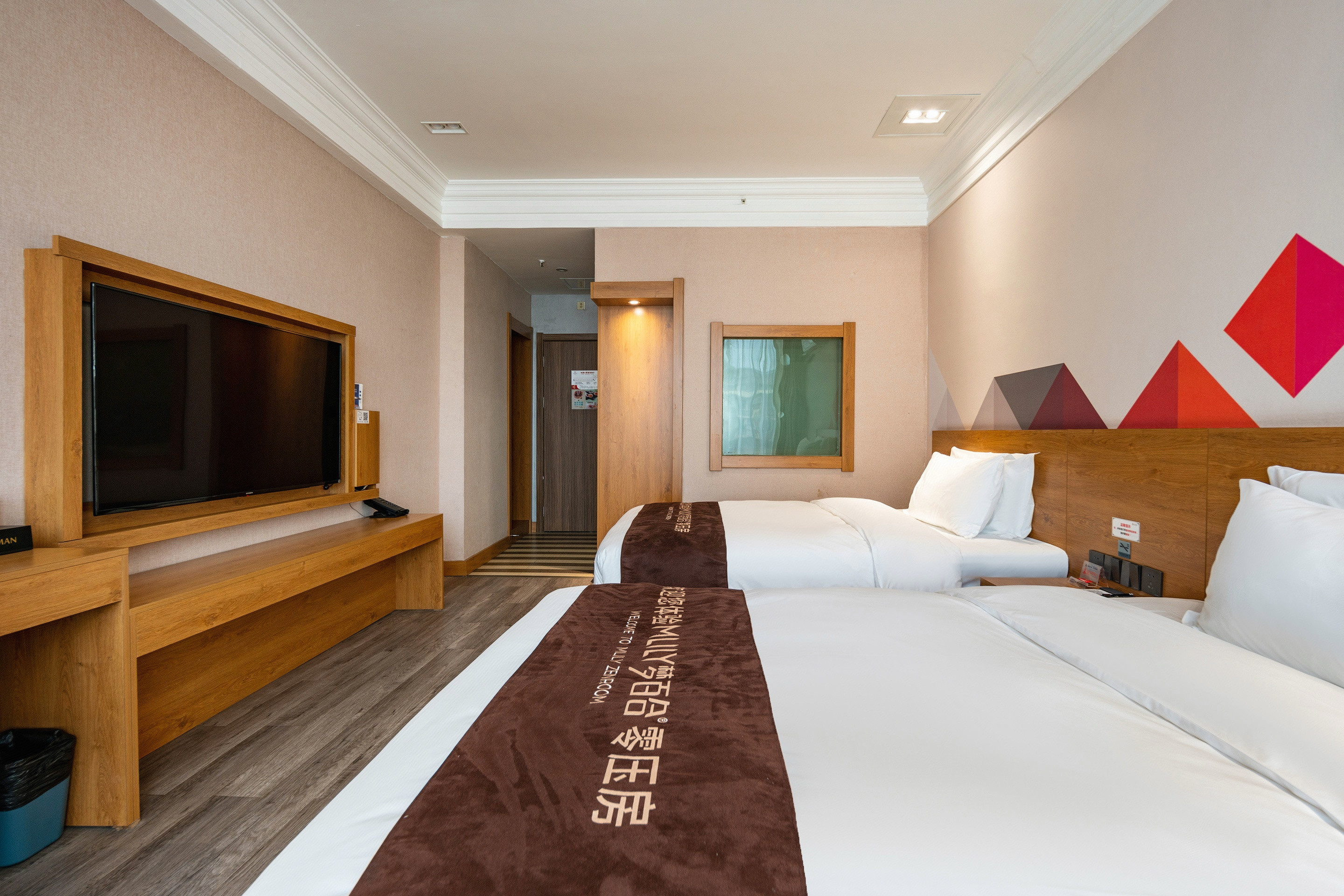 Memory Foam Twin Room