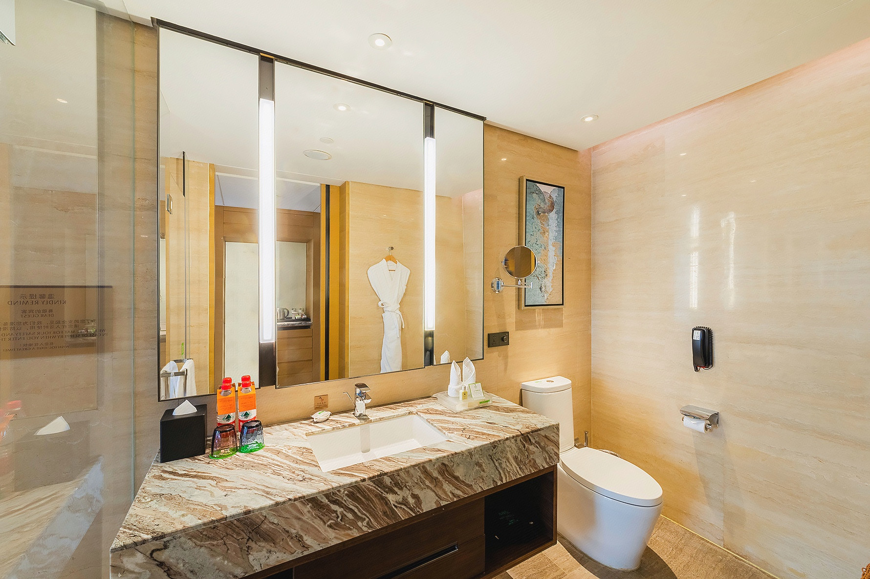 假日高级双床房