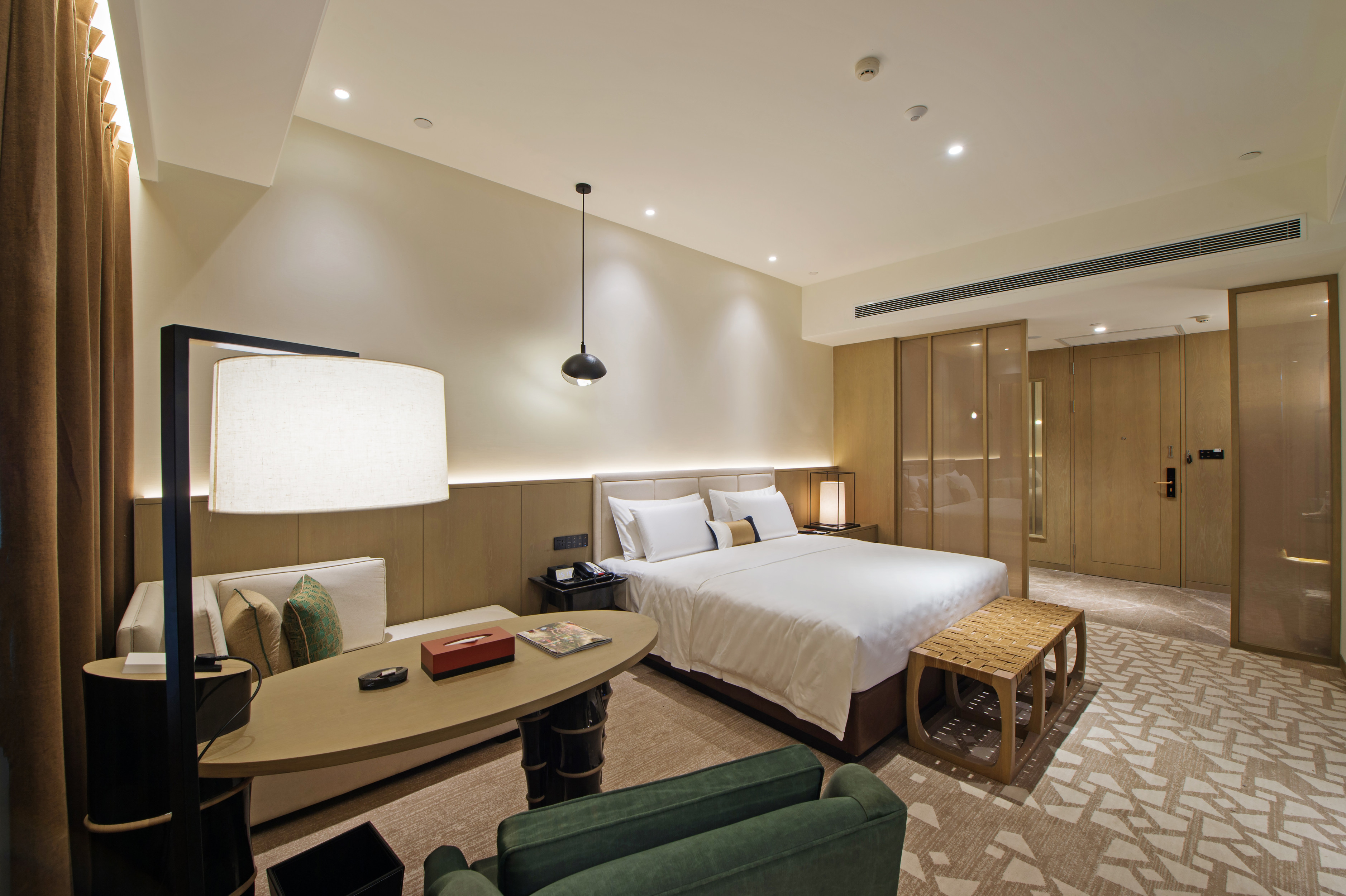 贵宾楼|悠然大床房（Mini吧+英国轻奢床垫+电视投屏）