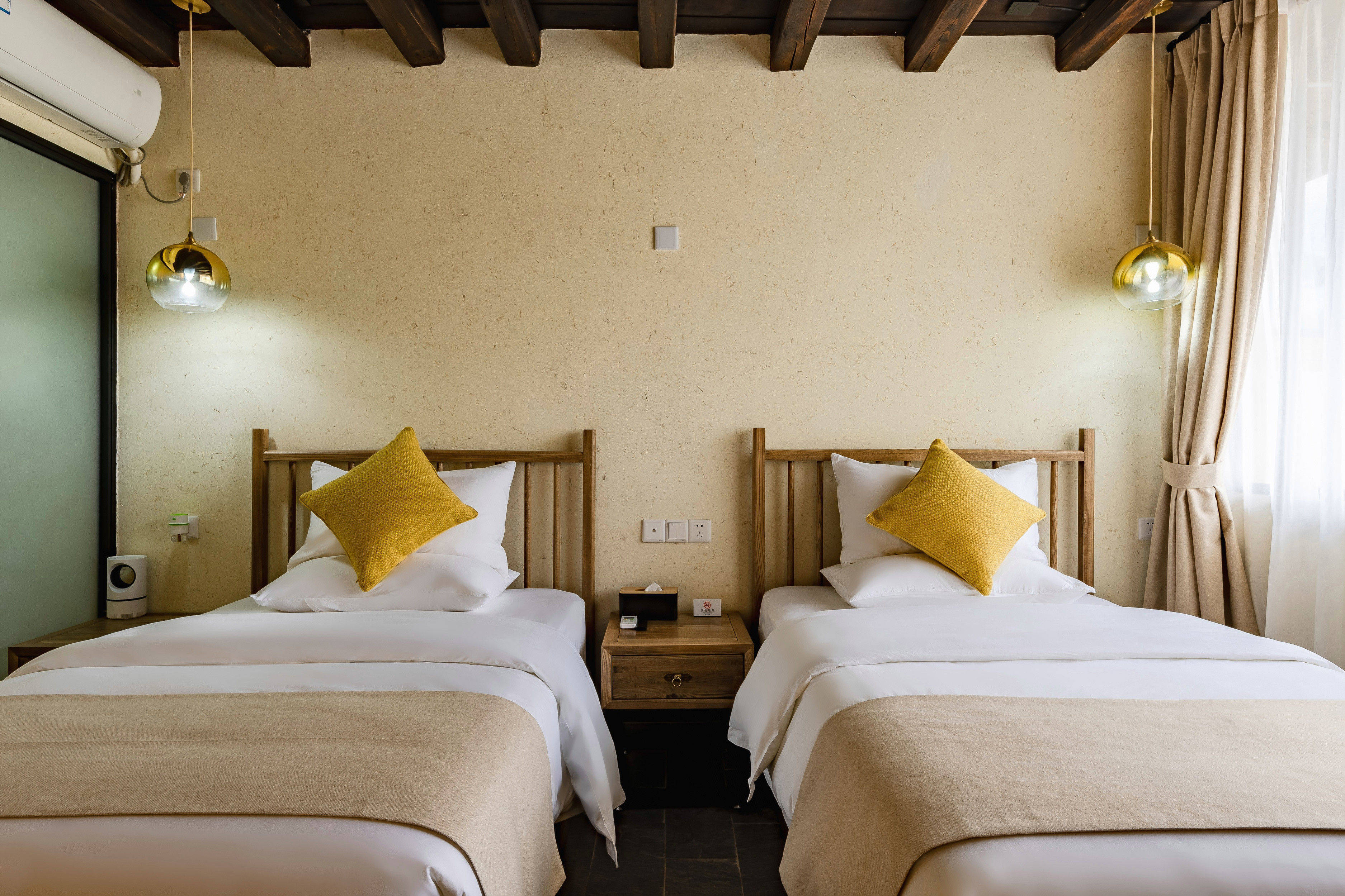 寻雀鸣庭院双床房