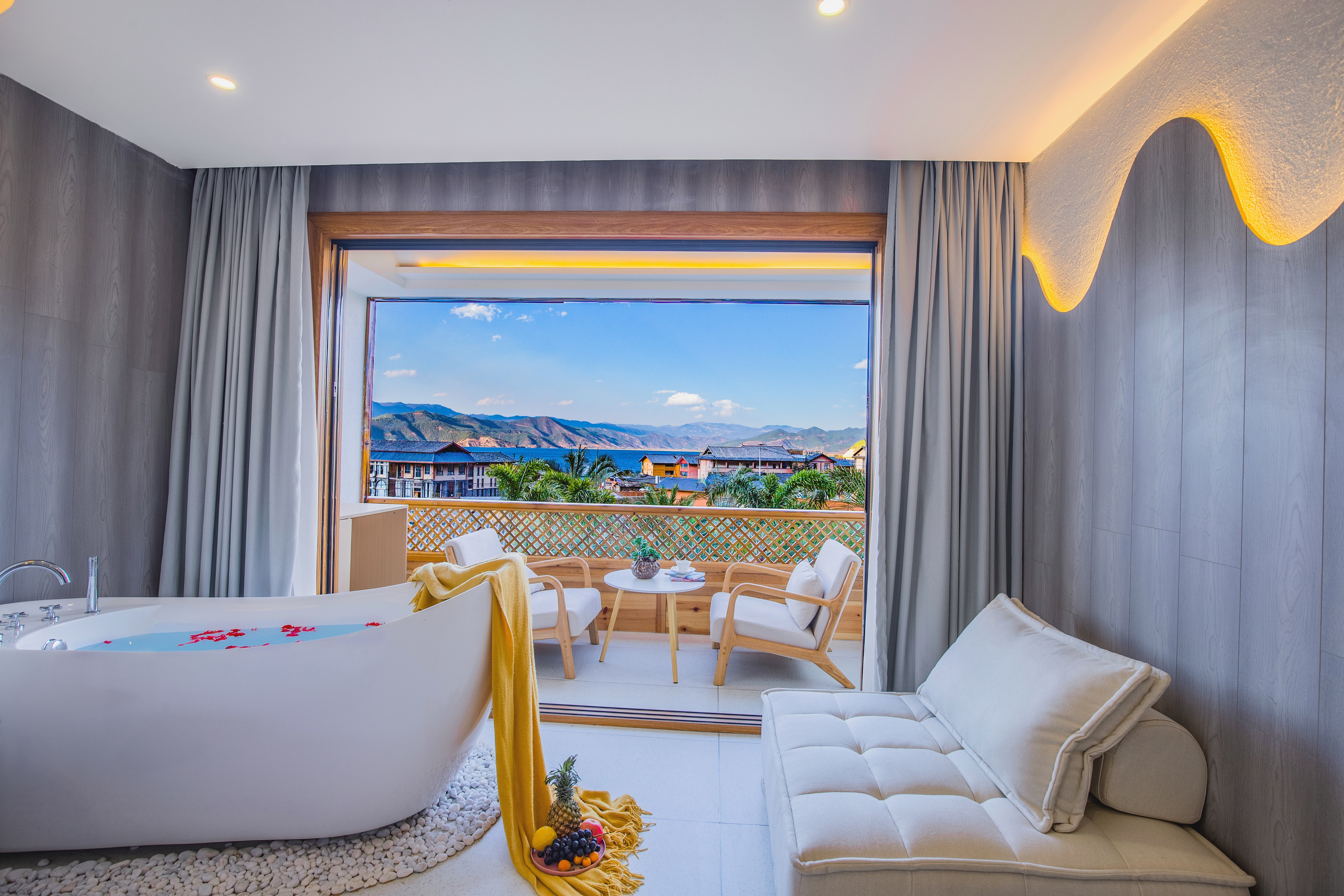 Santorini Lake View Round Bed Room(island Style Courtyard)