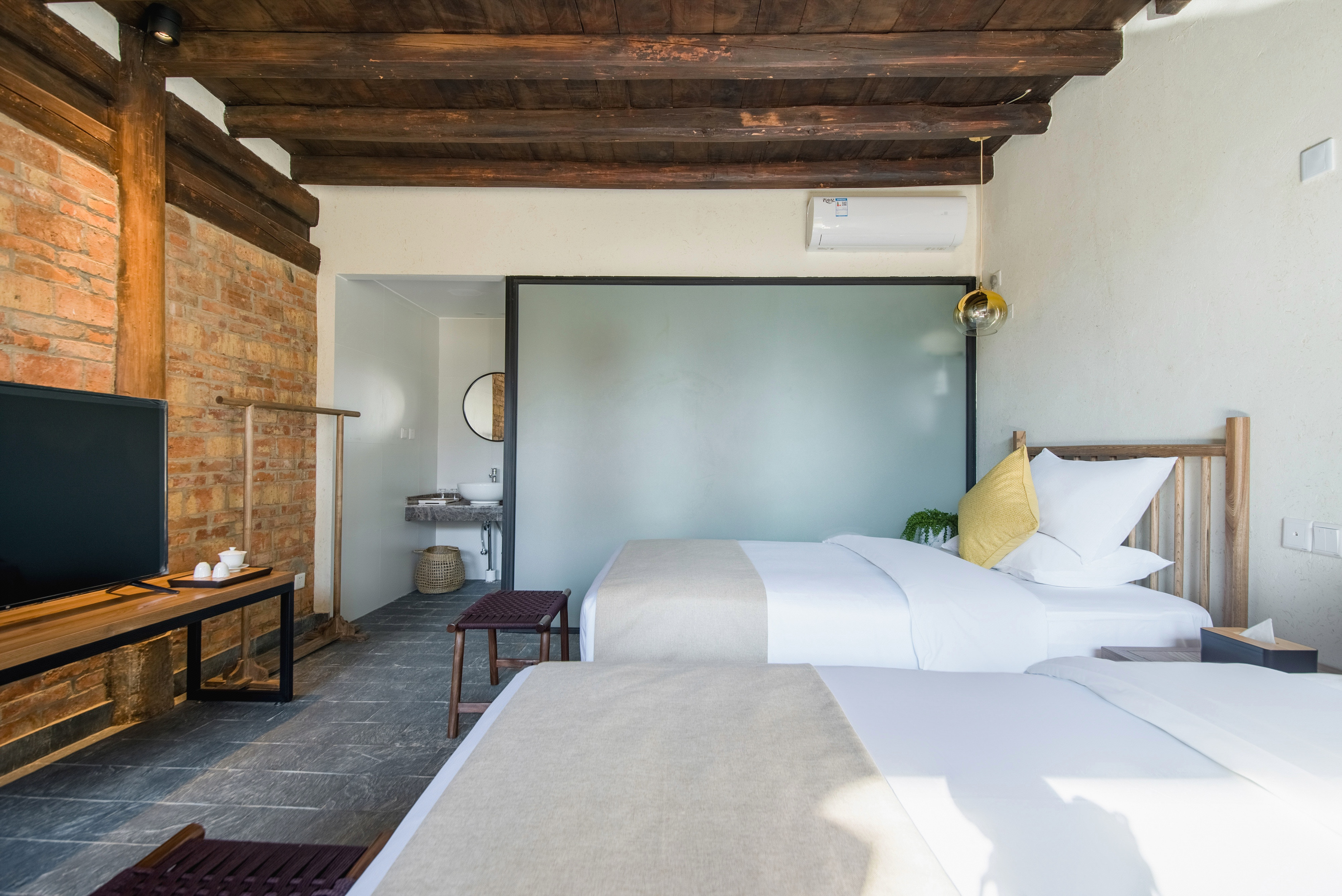 寻雀鸣庭院双床房