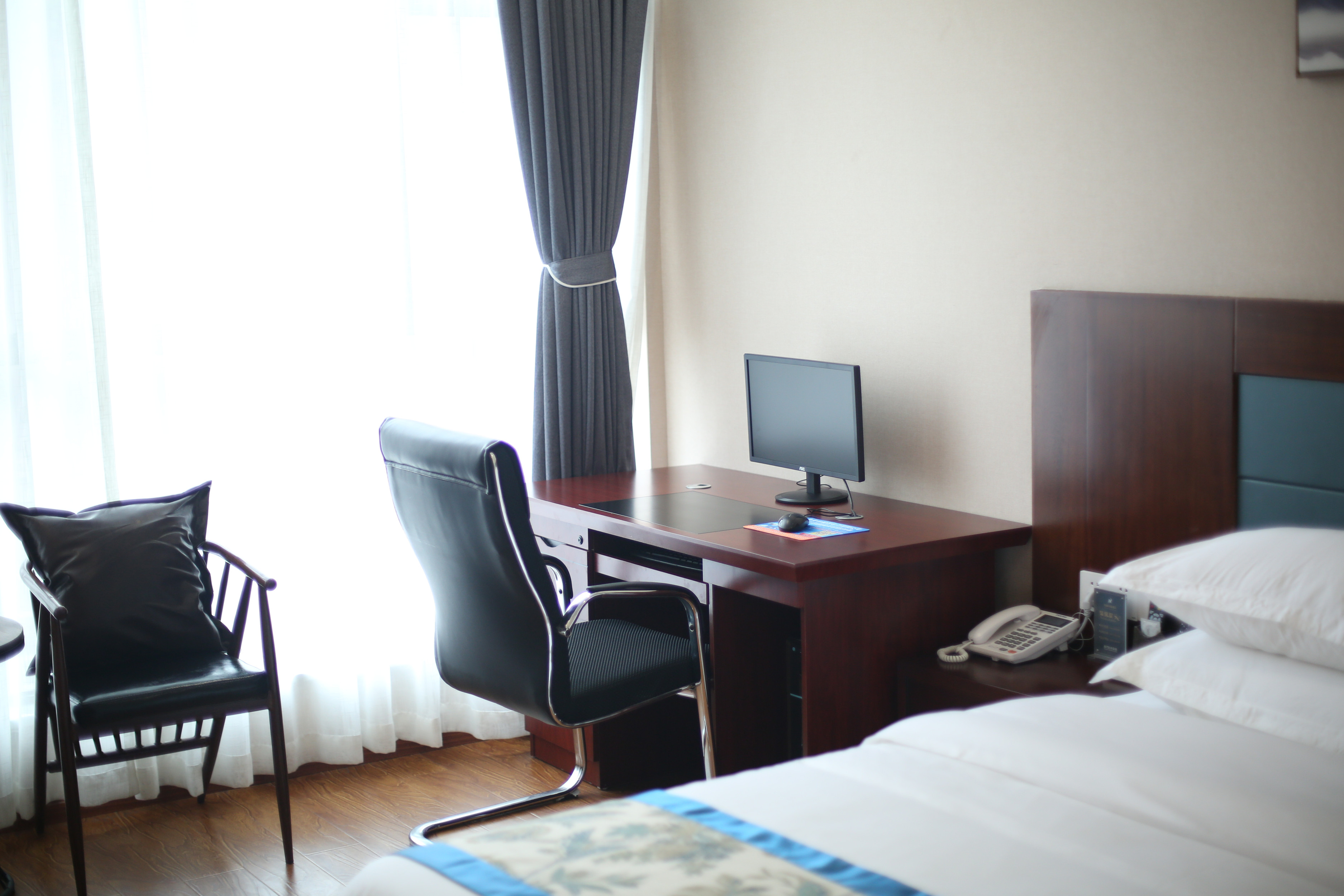 Zigong Hengrui Express Hotel (Zigong Vocational College Branch) Deluxe Smart Double Room