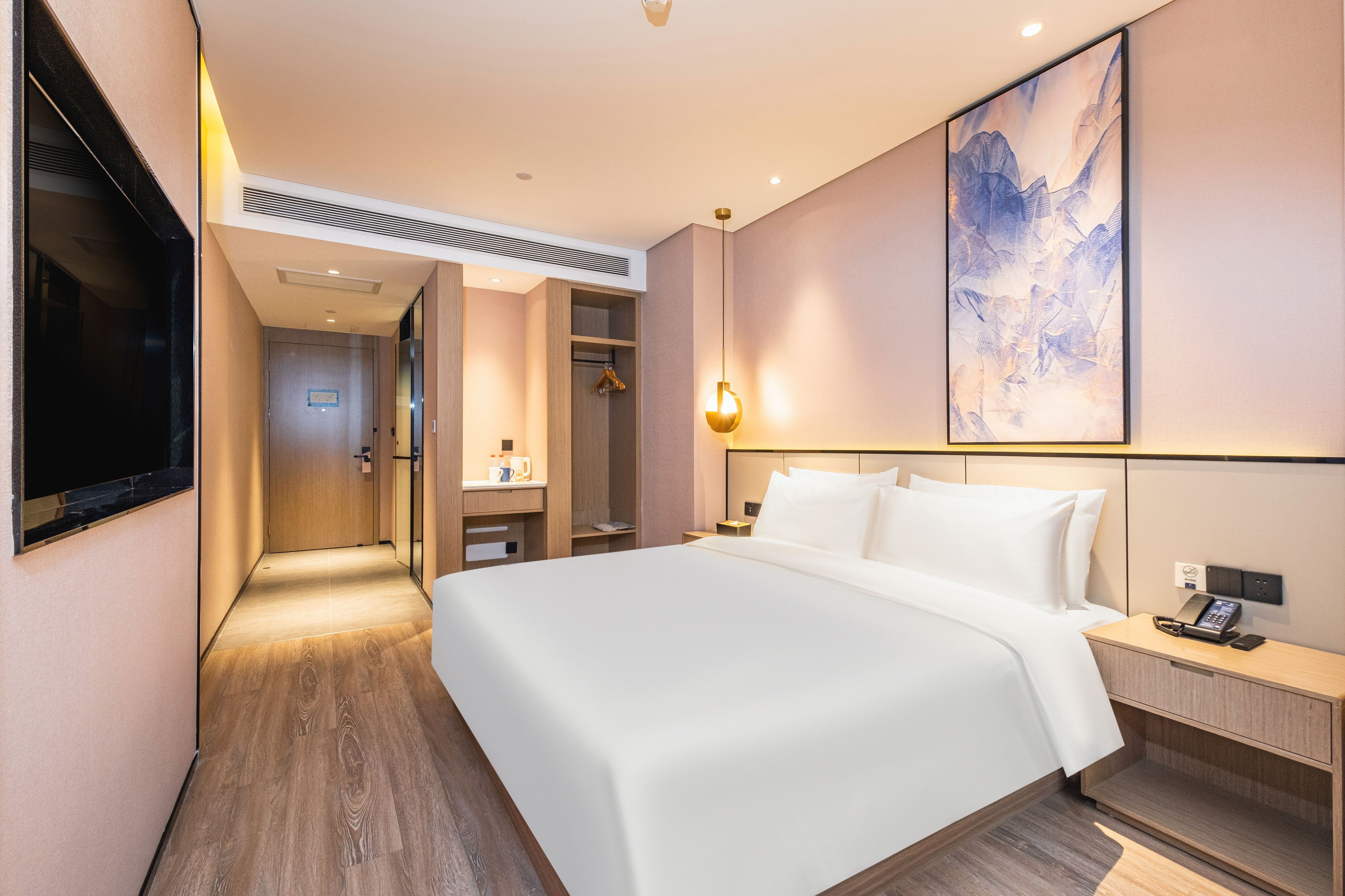 高级大床房（电视投屏+亲肤床品+喜临门床垫）