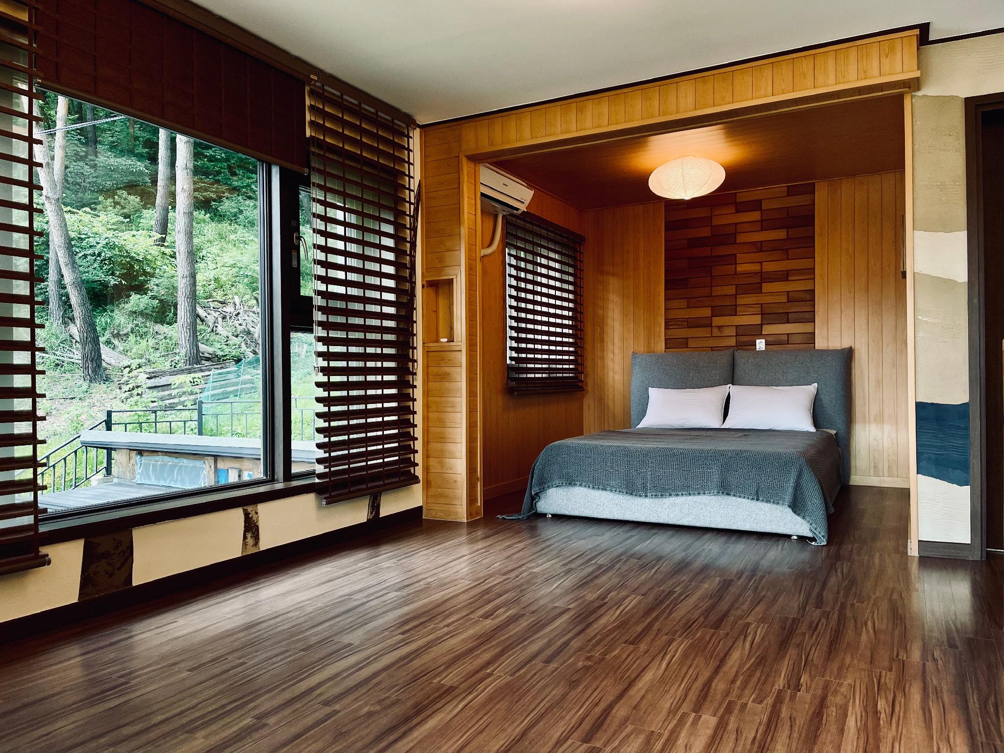 房间 4 （双人床/私人小屋）