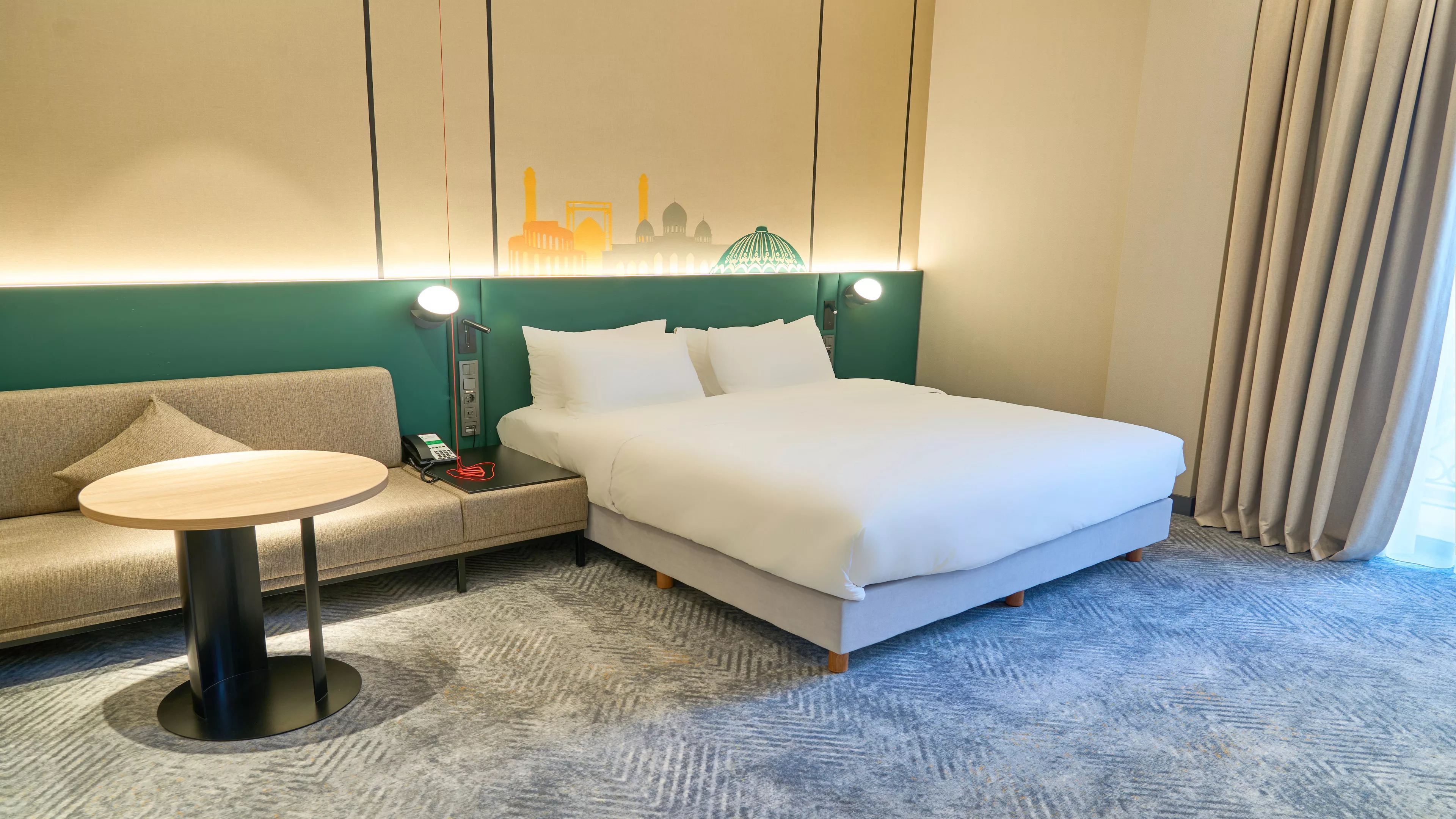 无障碍标准特大床房，庭院景观