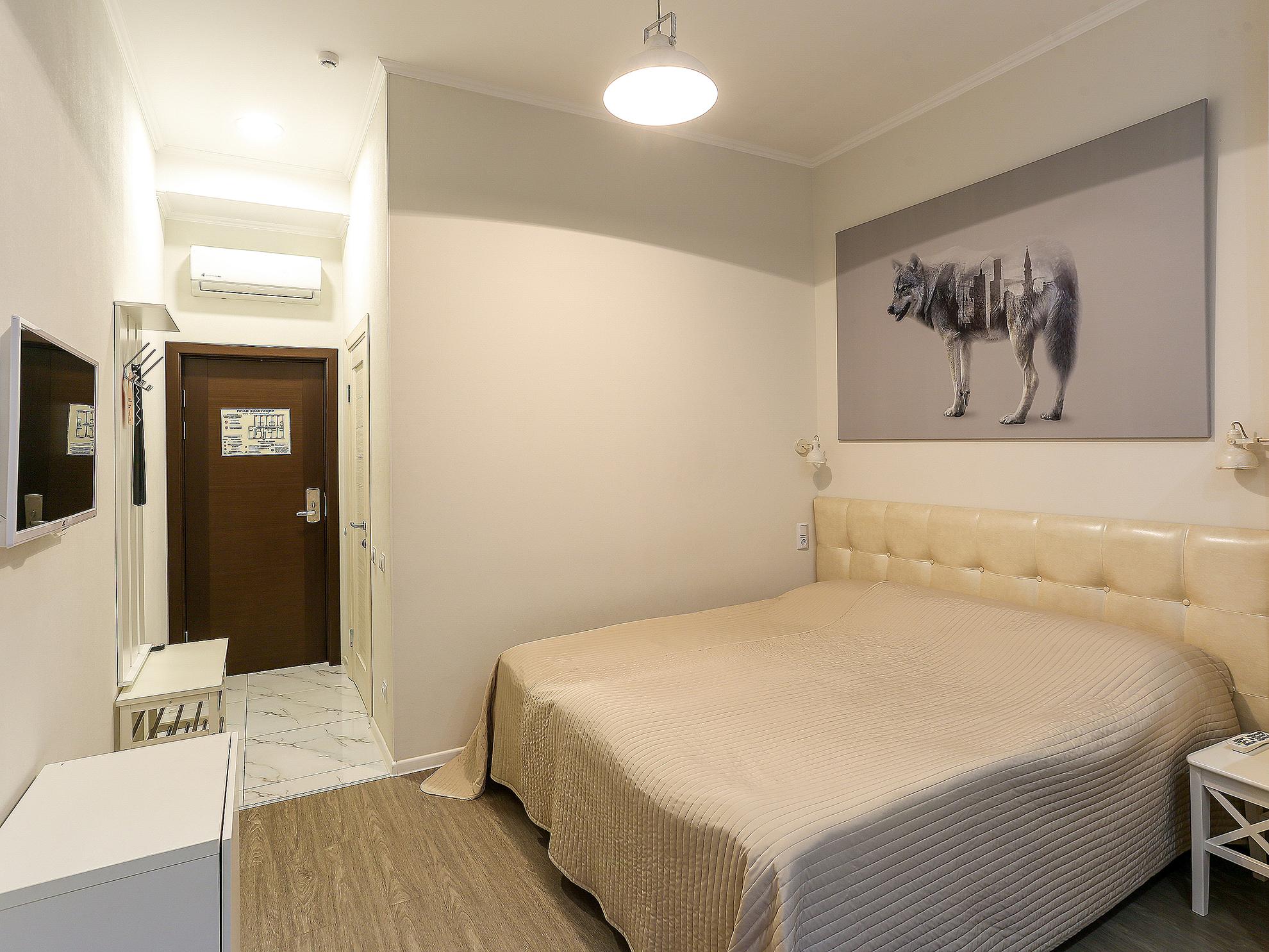 一室双人间或双床间