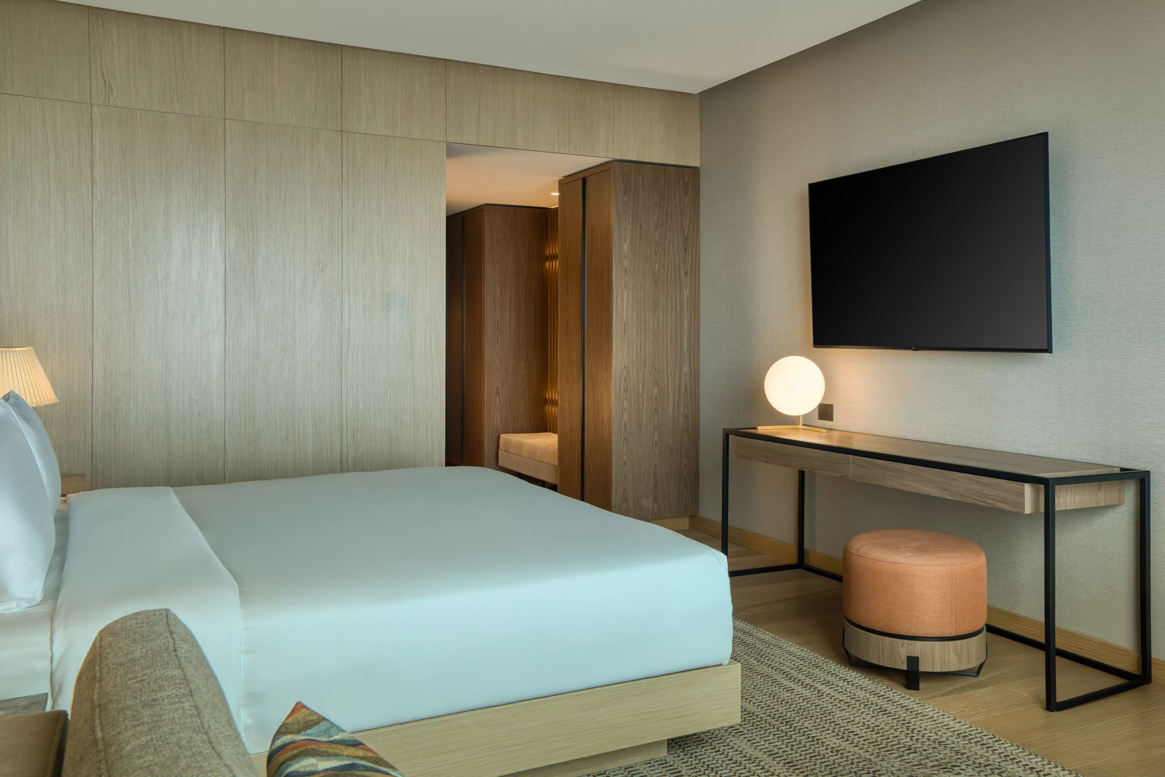 特大床经典房（高楼层和会员楼层）