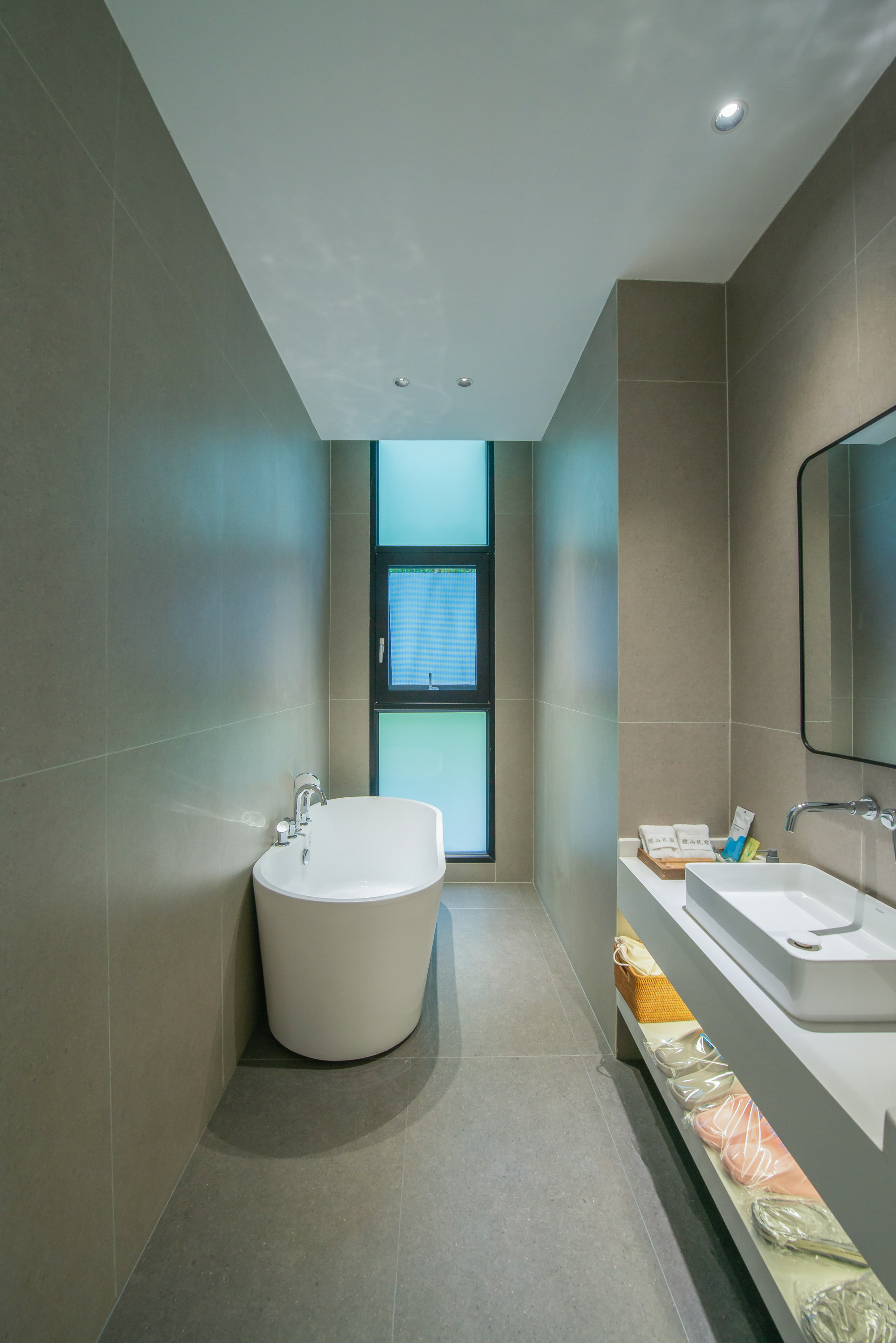 Bifengxia Lanshan Designer Homestay Featured Room - Mountain-View (Double bed) (Bathtub, terrace)