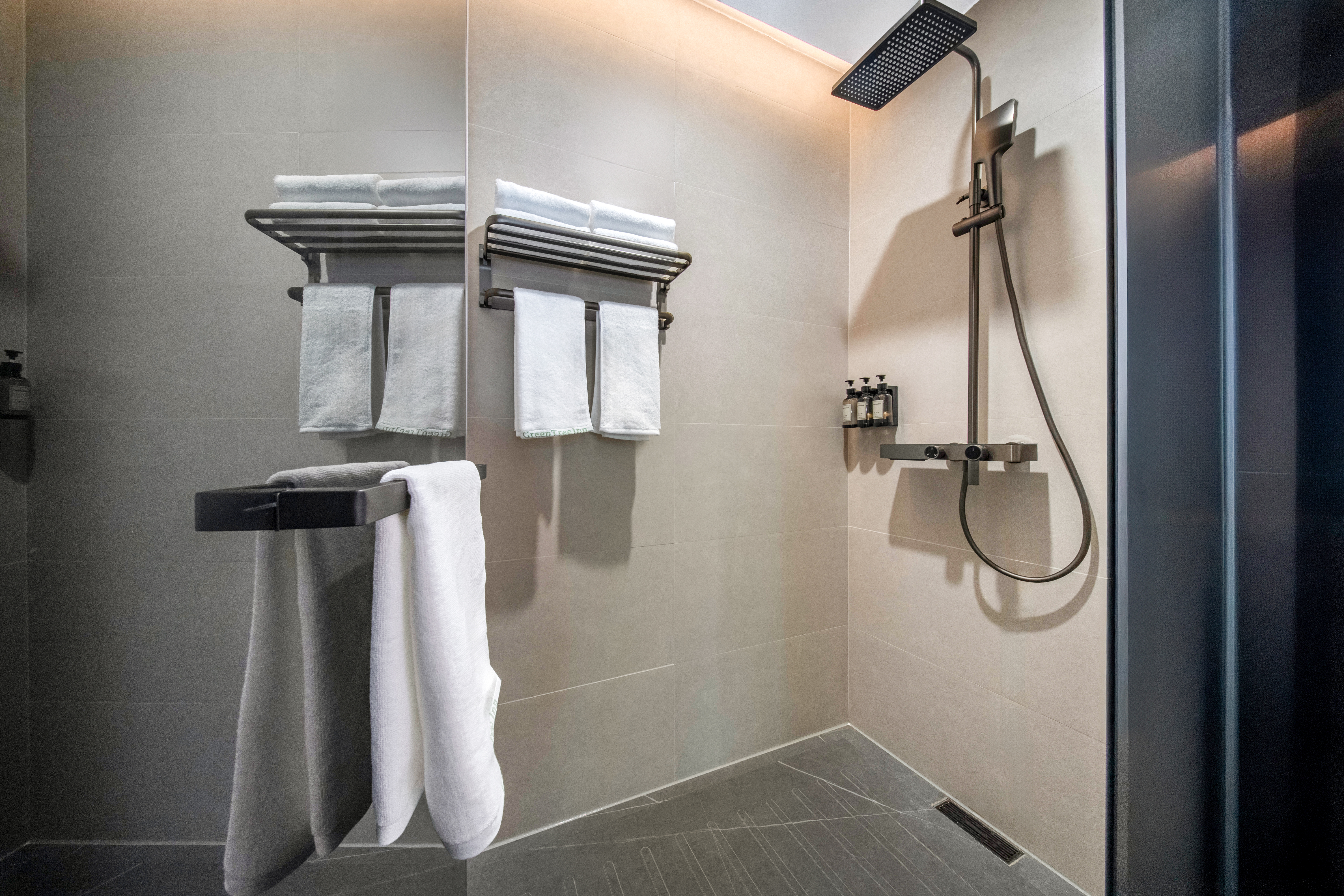 舒眠零压大床房【梦百合零压床垫+腾讯云视听极光会员】