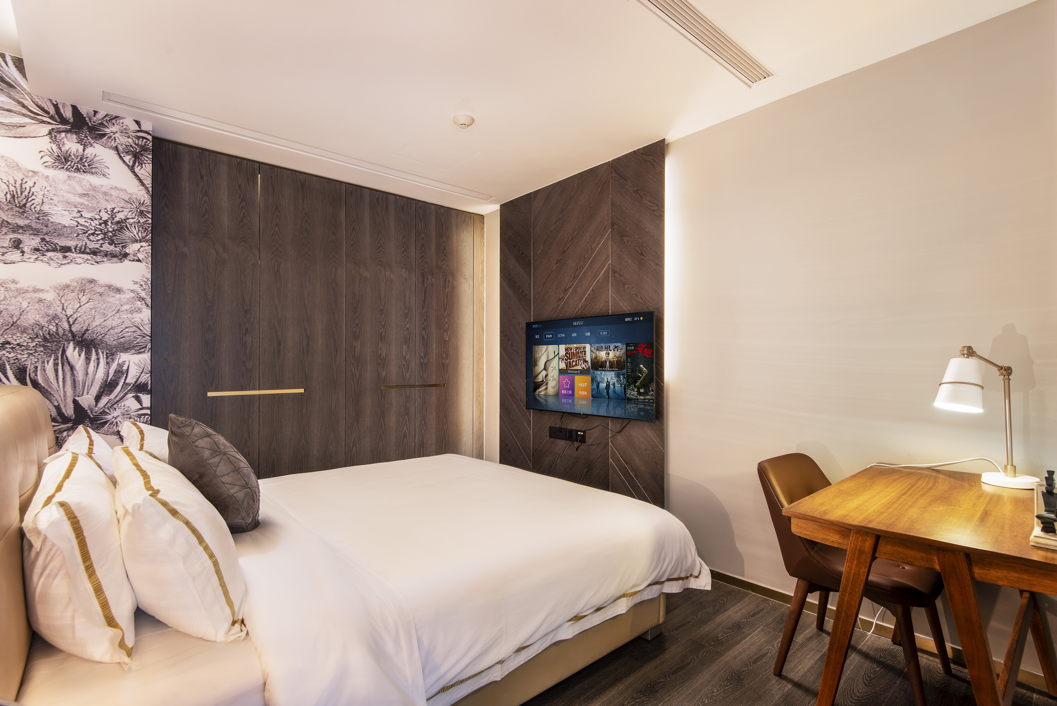 尊享双卧套房（洗衣机+熨衣设备+咖 啡机）