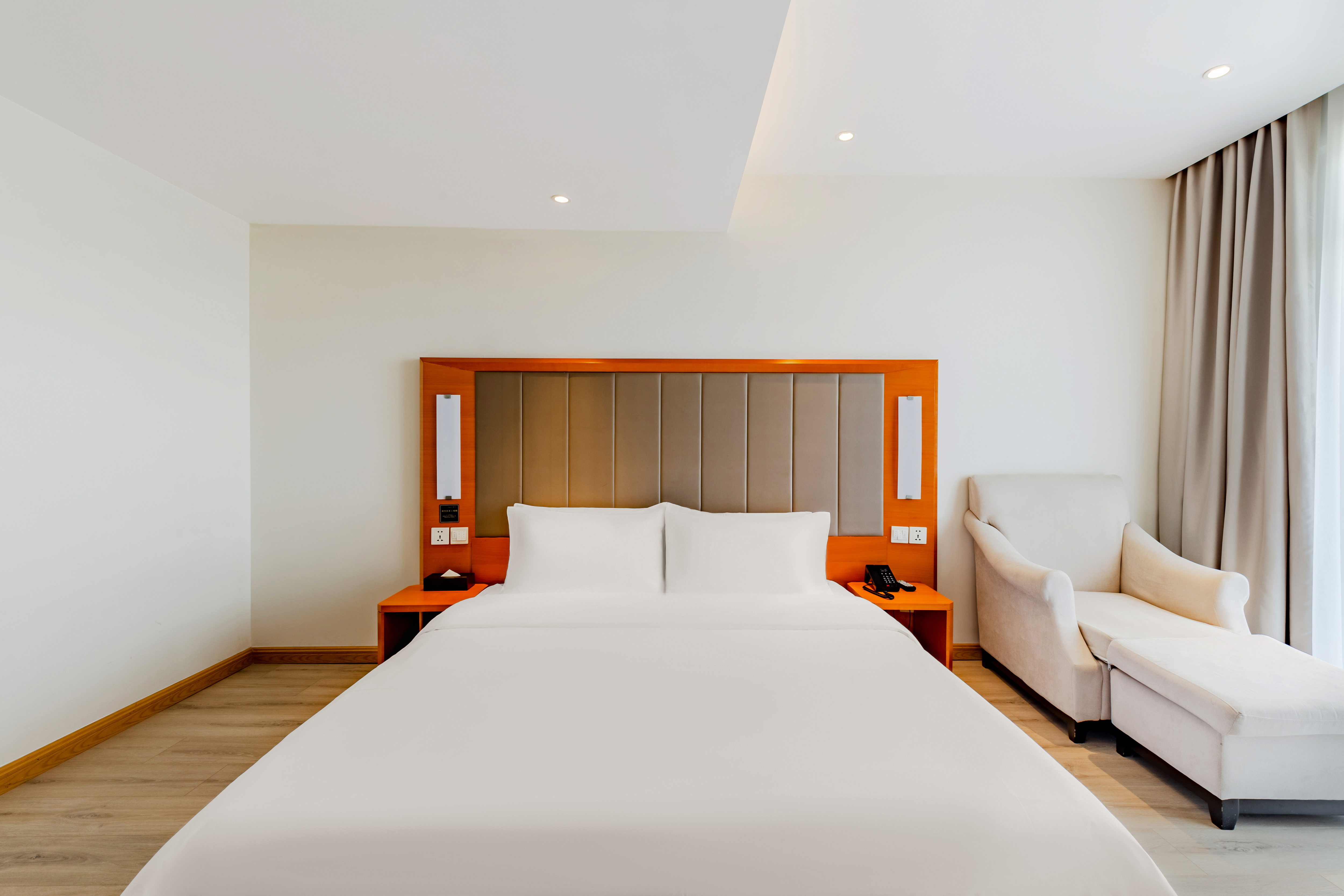 Lake-view Room (With terrace)