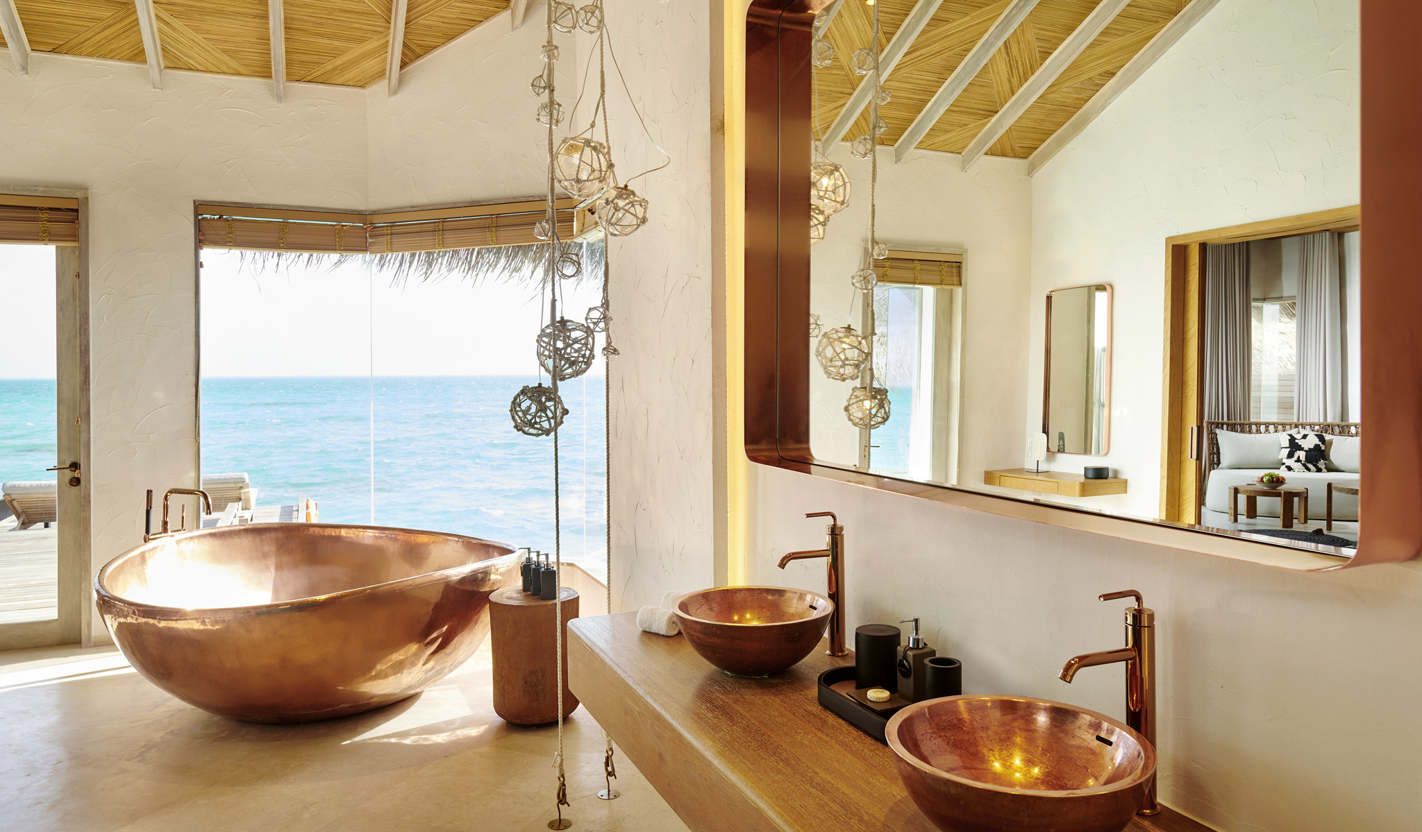 水上日出两卧室别墅 - 带泳池