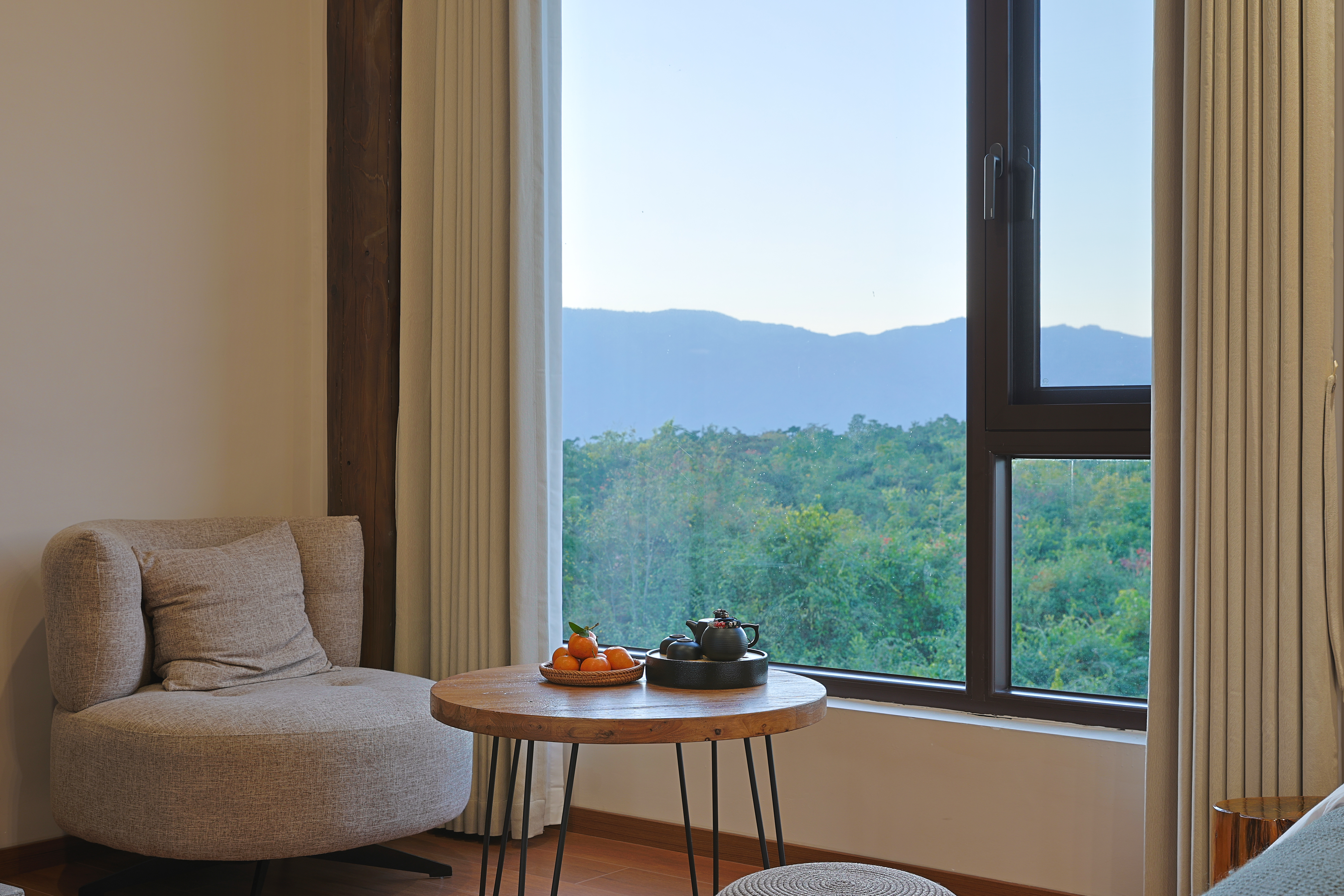 月泊·青山·温泉私汤泡池大床房『小冰箱·壁炉·自动窗帘·原木家俱·山野美景』