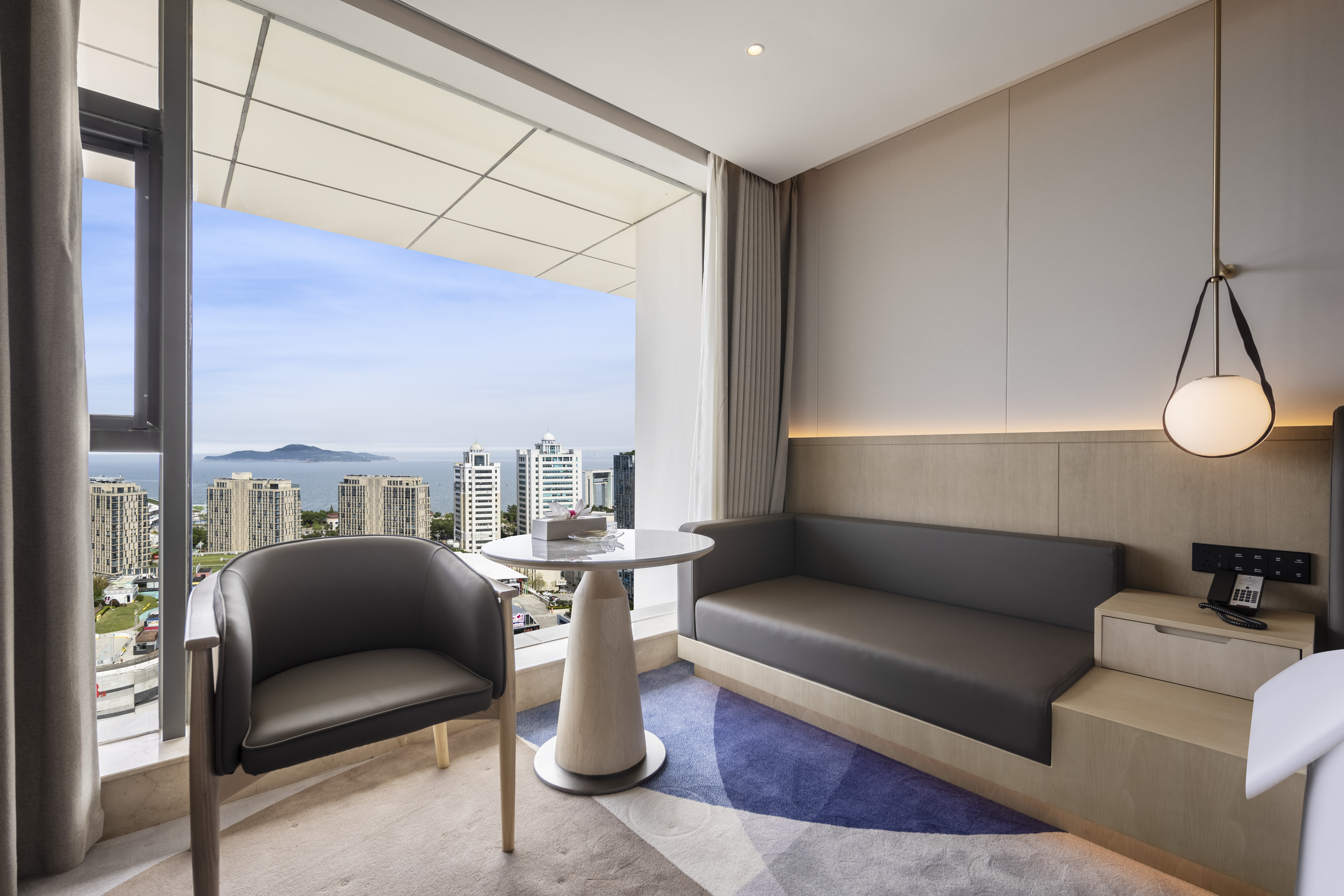 魅力海景大床房（语音智控+芝华仕床垫）