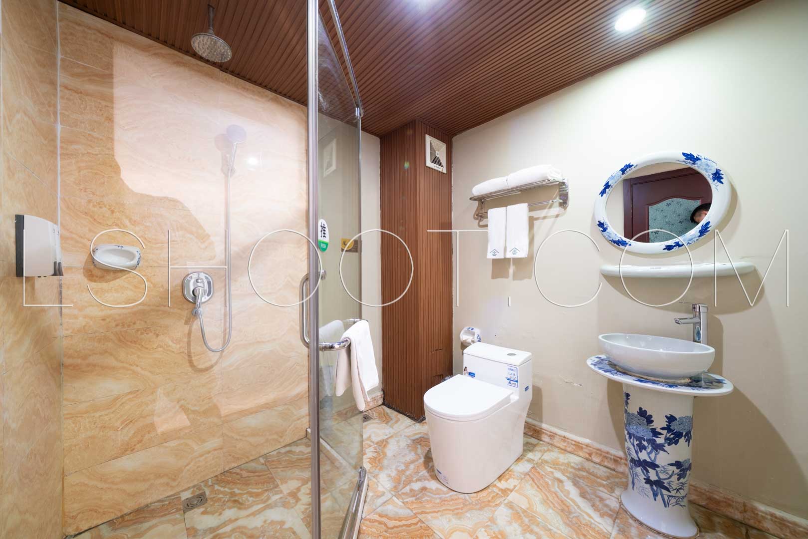 青花·御景三人房